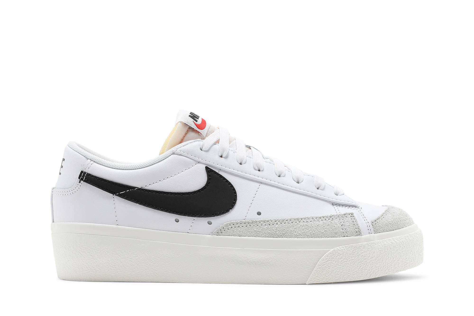 (Women) Nike Blazer Low Platform ‚White Black‘