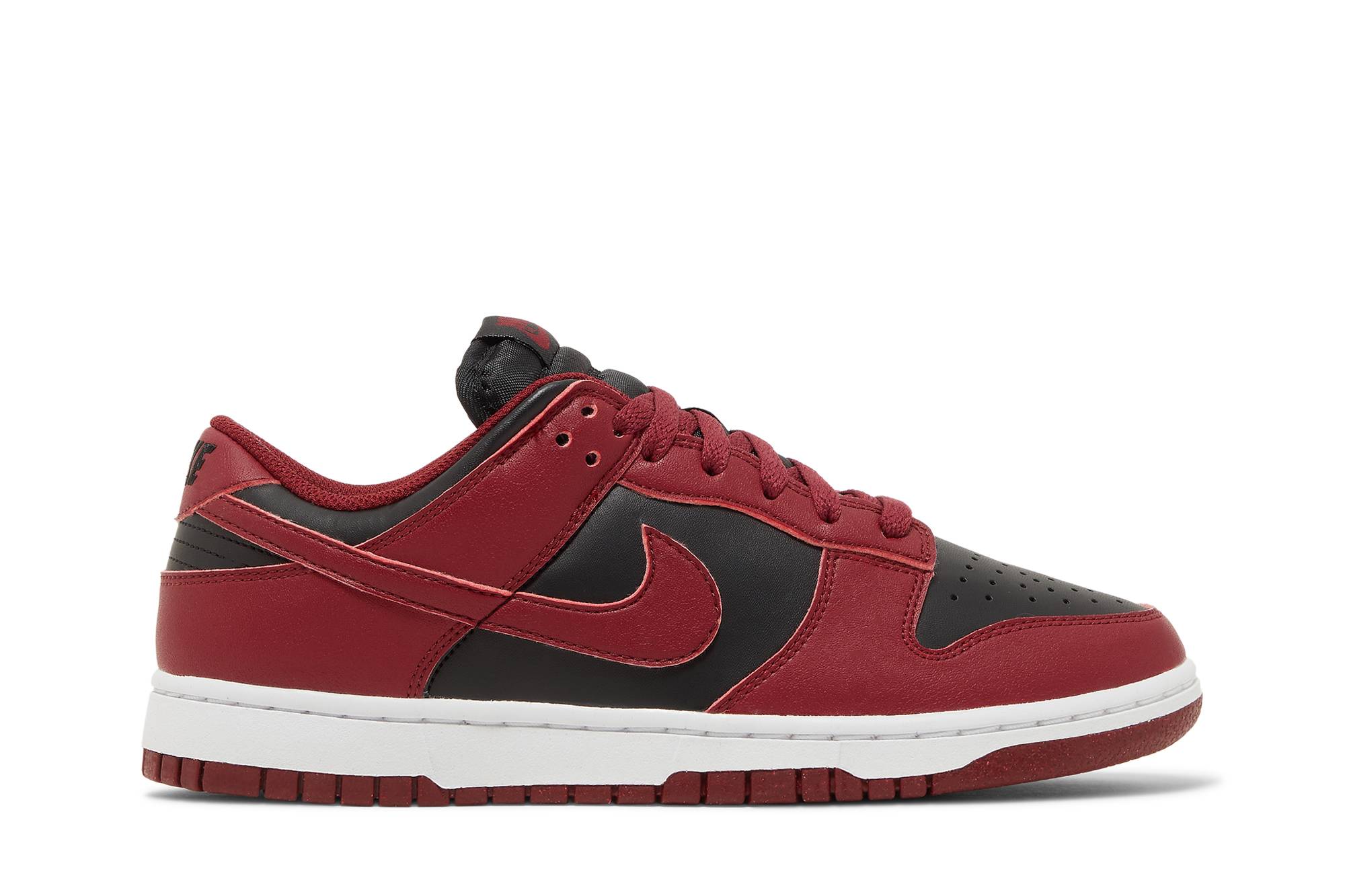 (Women) Nike Dunk Low Next Nature ‚Team Red Black‘