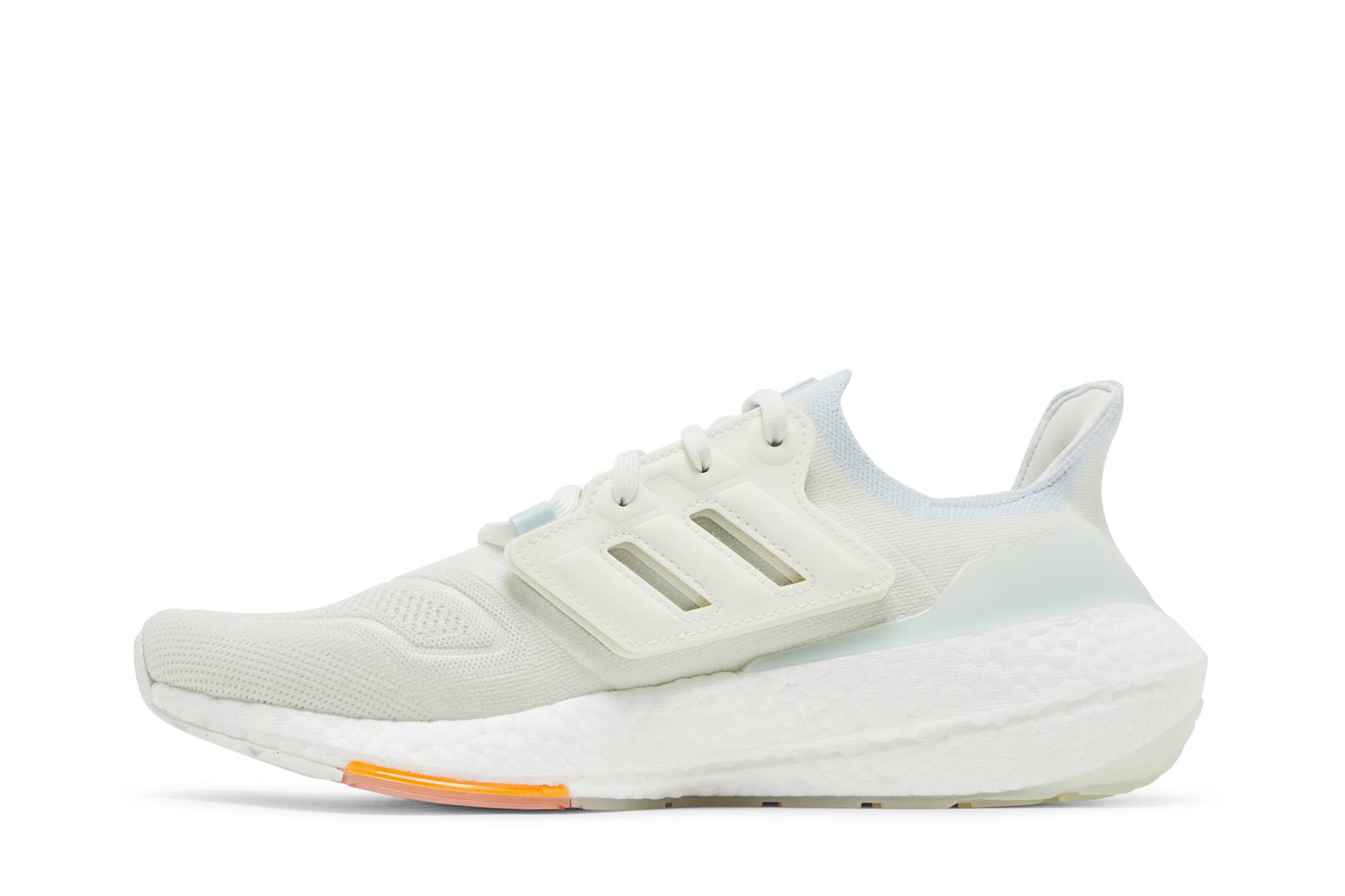 adidas UltraBoost 22 ‚White Blue Tint‘