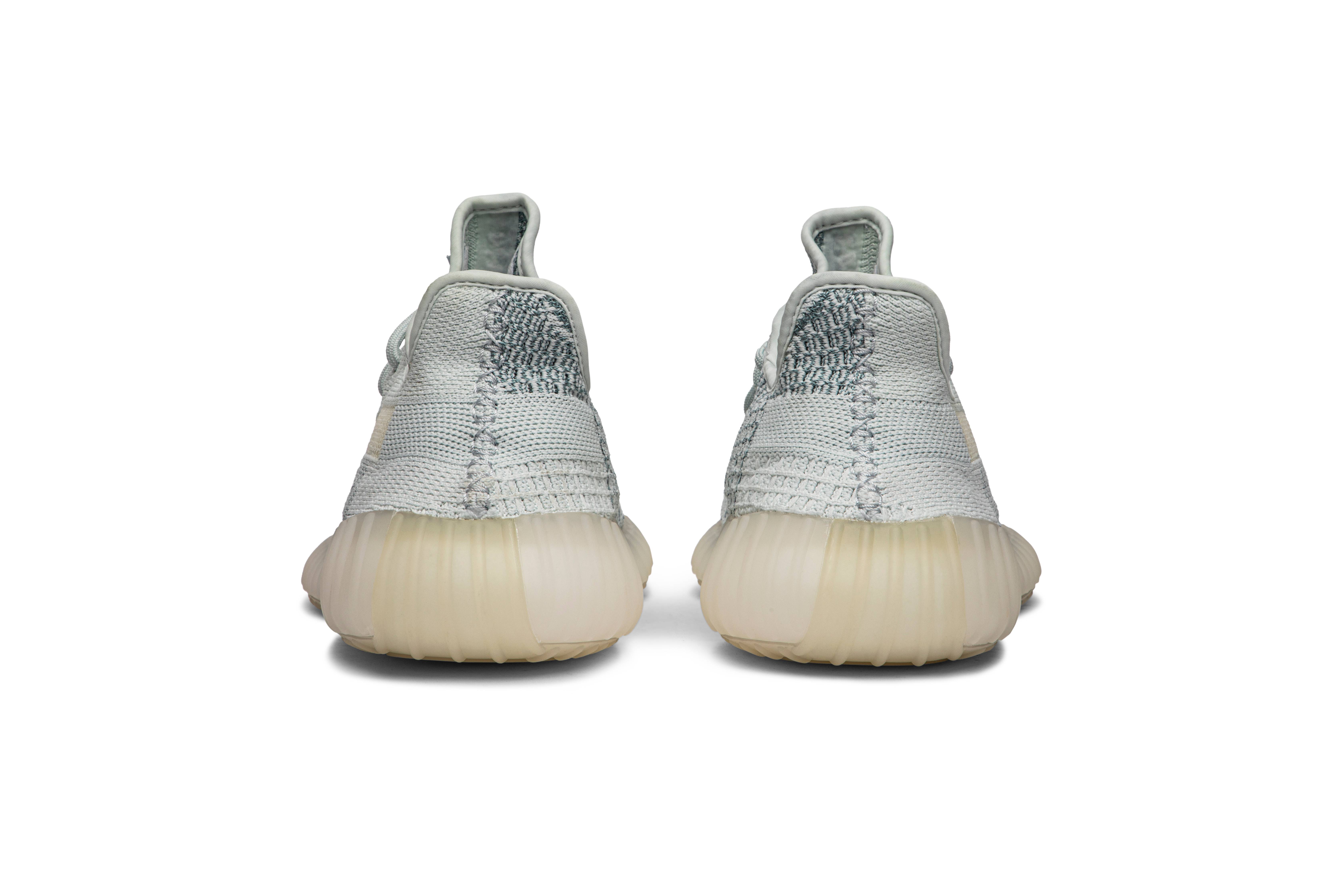 adidas Yeezy Boost 350 V2 ‚Cloud White Reflective‘