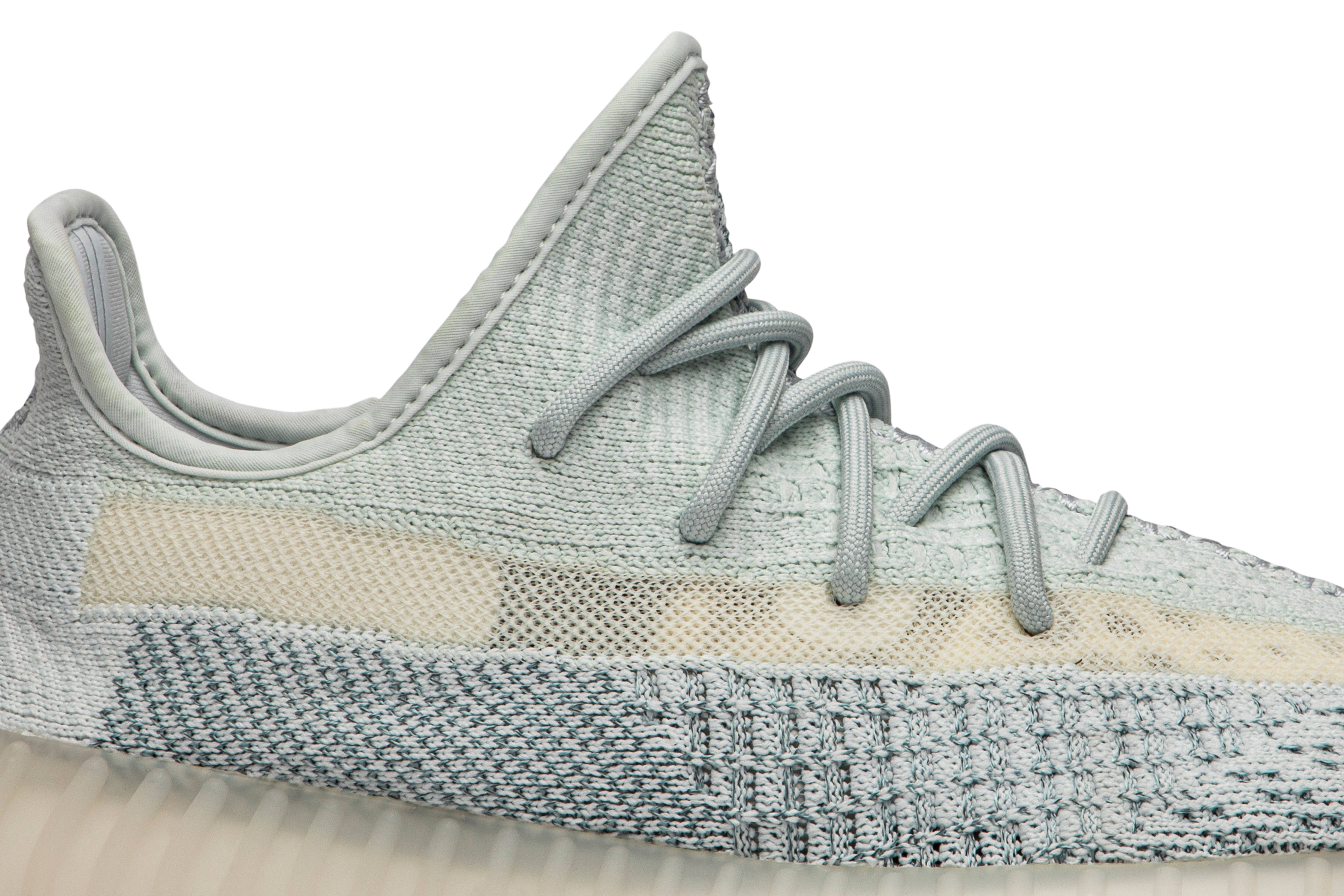 adidas Yeezy Boost 350 V2 ‚Cloud White Reflective‘