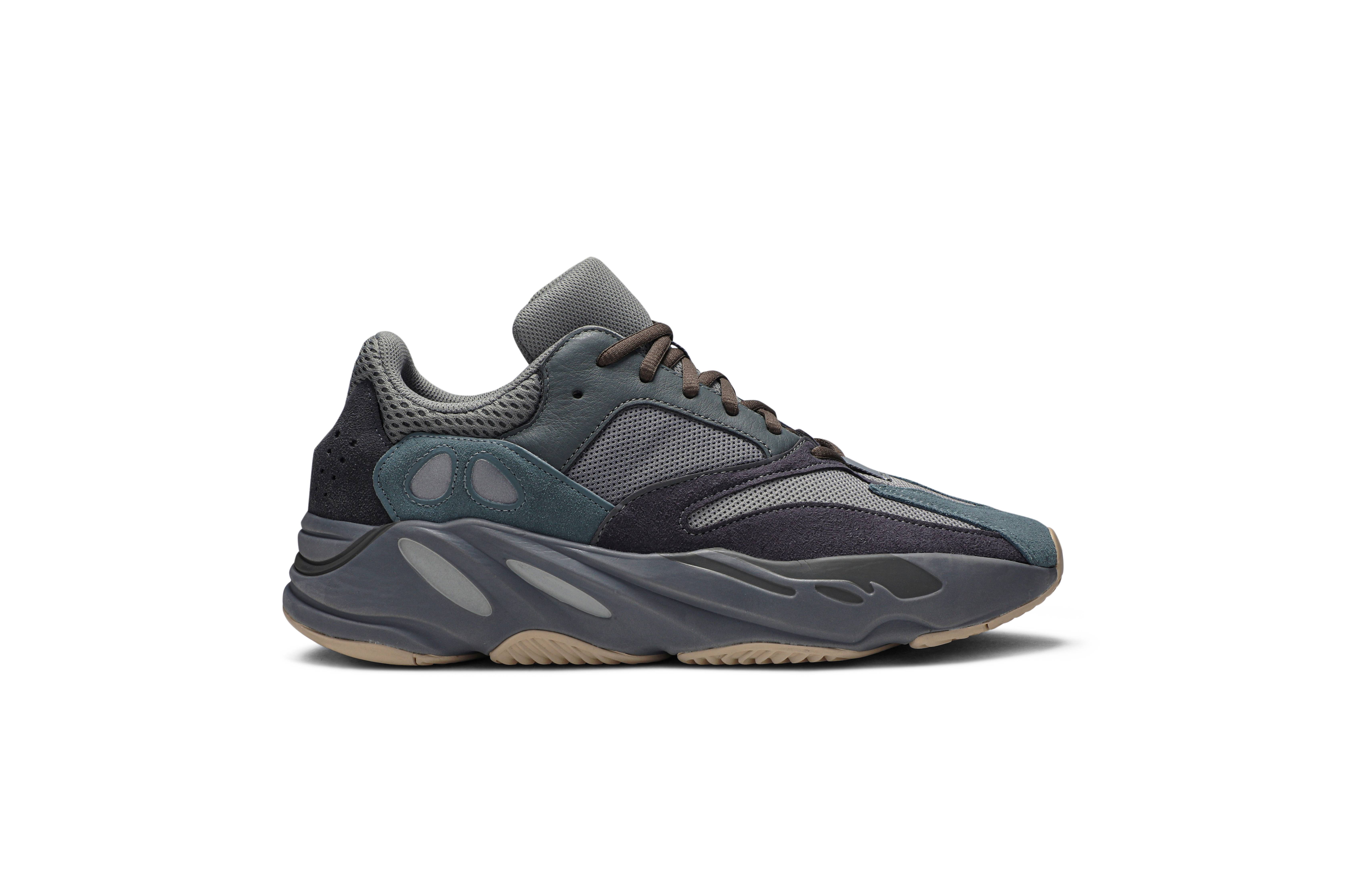 adidas Yeezy Boost 700 ‚Teal Blue‘
