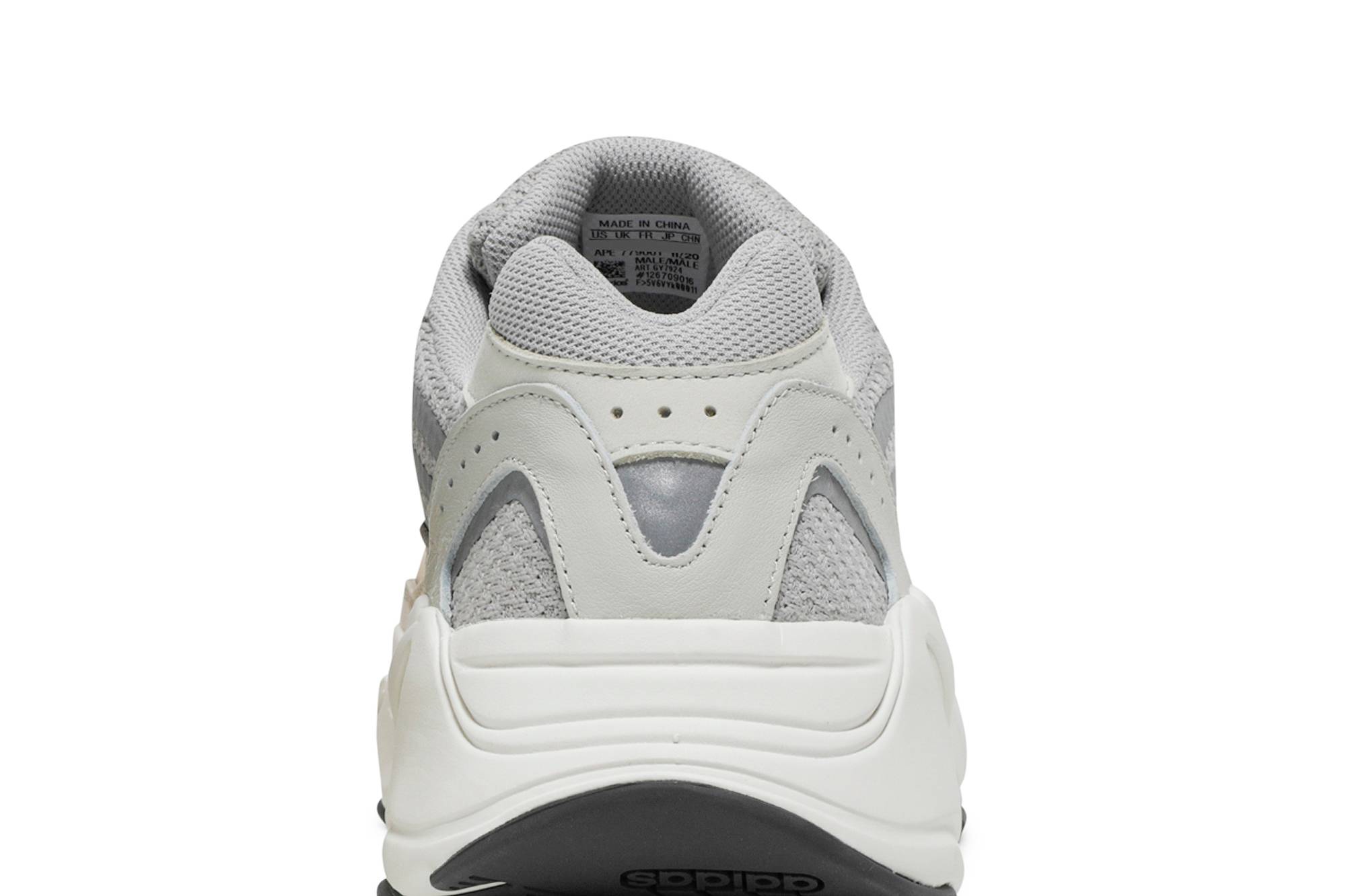 adidas Yeezy Boost 700 V2 ‚Cream‘