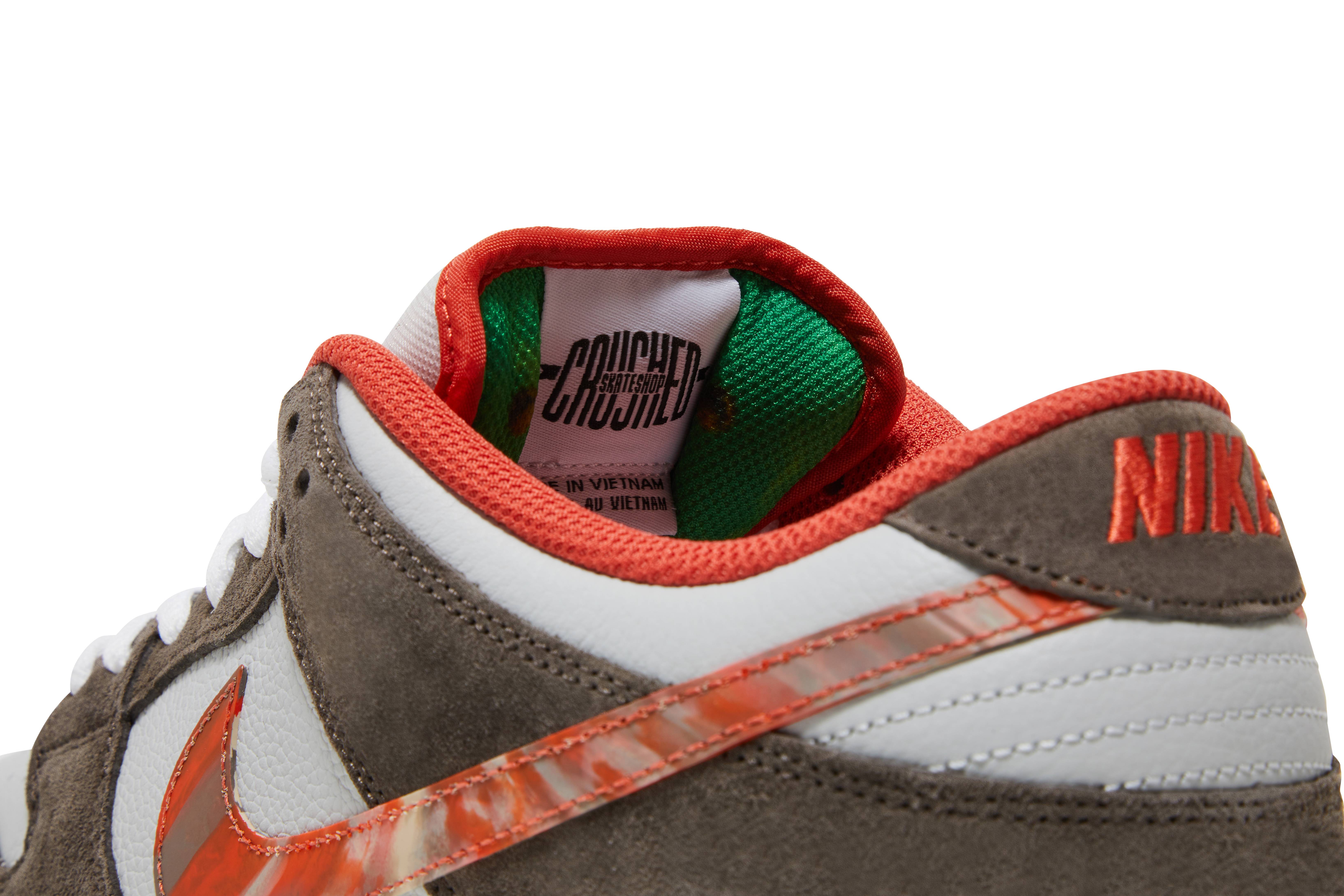Crushed Skate Shop x Nike SB Dunk Low QS ‚Olive Grey/Mantra Orange‘