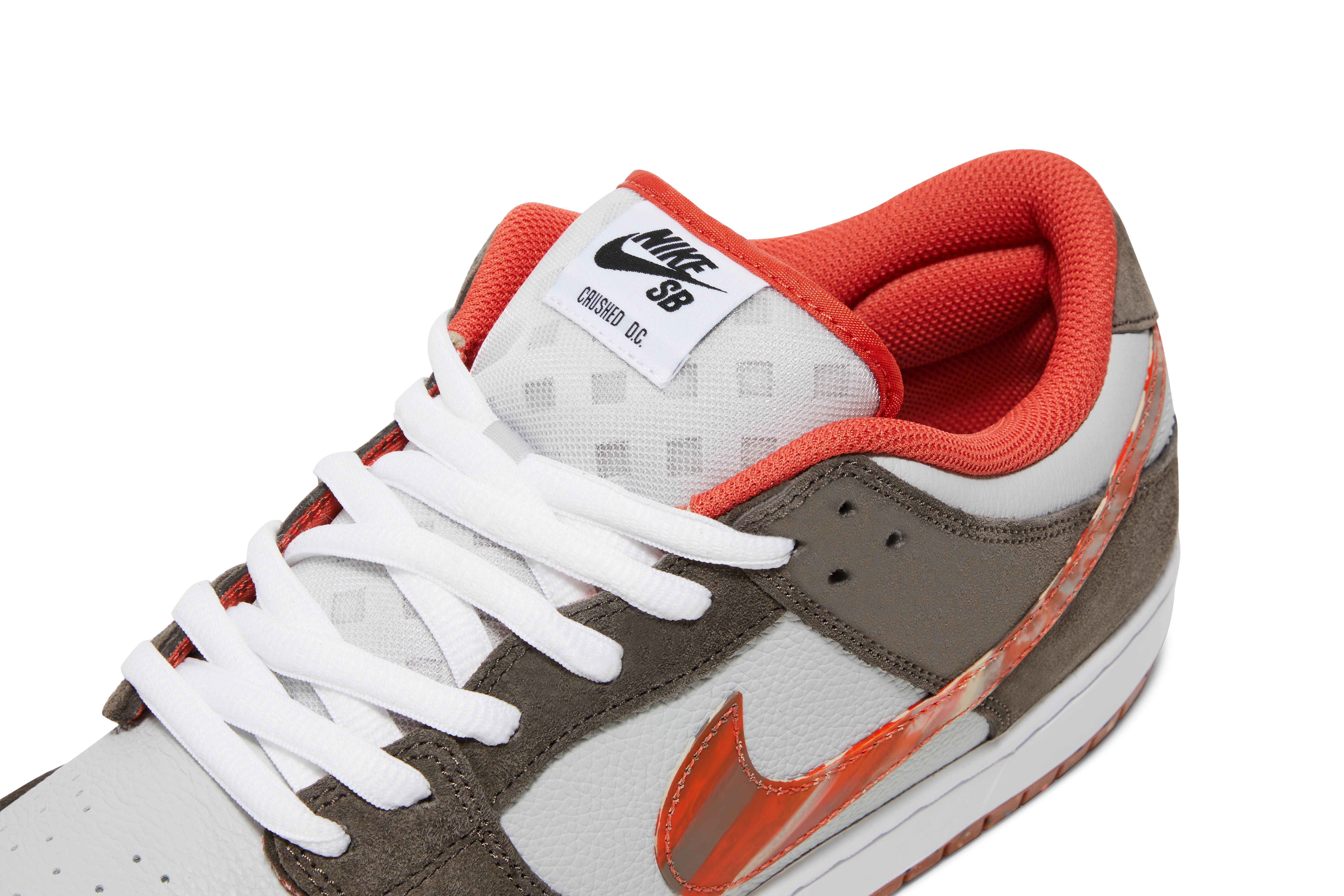 Crushed Skate Shop x Nike SB Dunk Low QS ‚Olive Grey/Mantra Orange‘