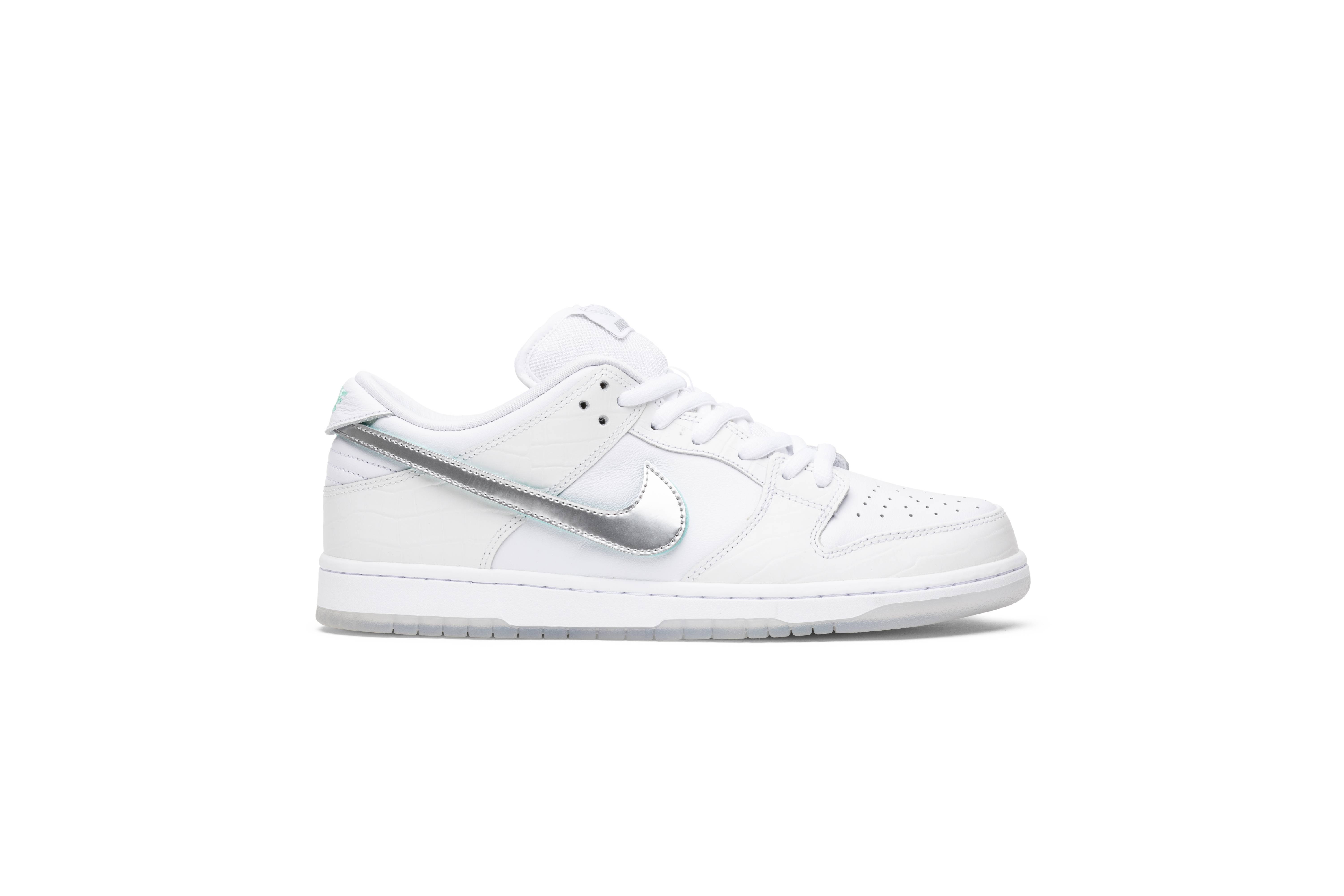 Diamond Supply Co. x Nike SB Dunk Low Pro ‚White Diamond‘
