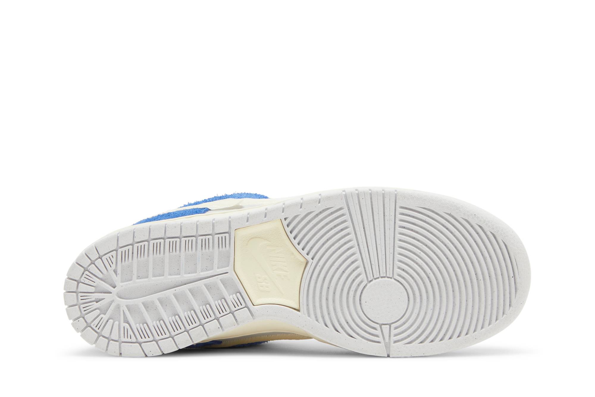 Fly Streetwear x Nike SB Dunk Low