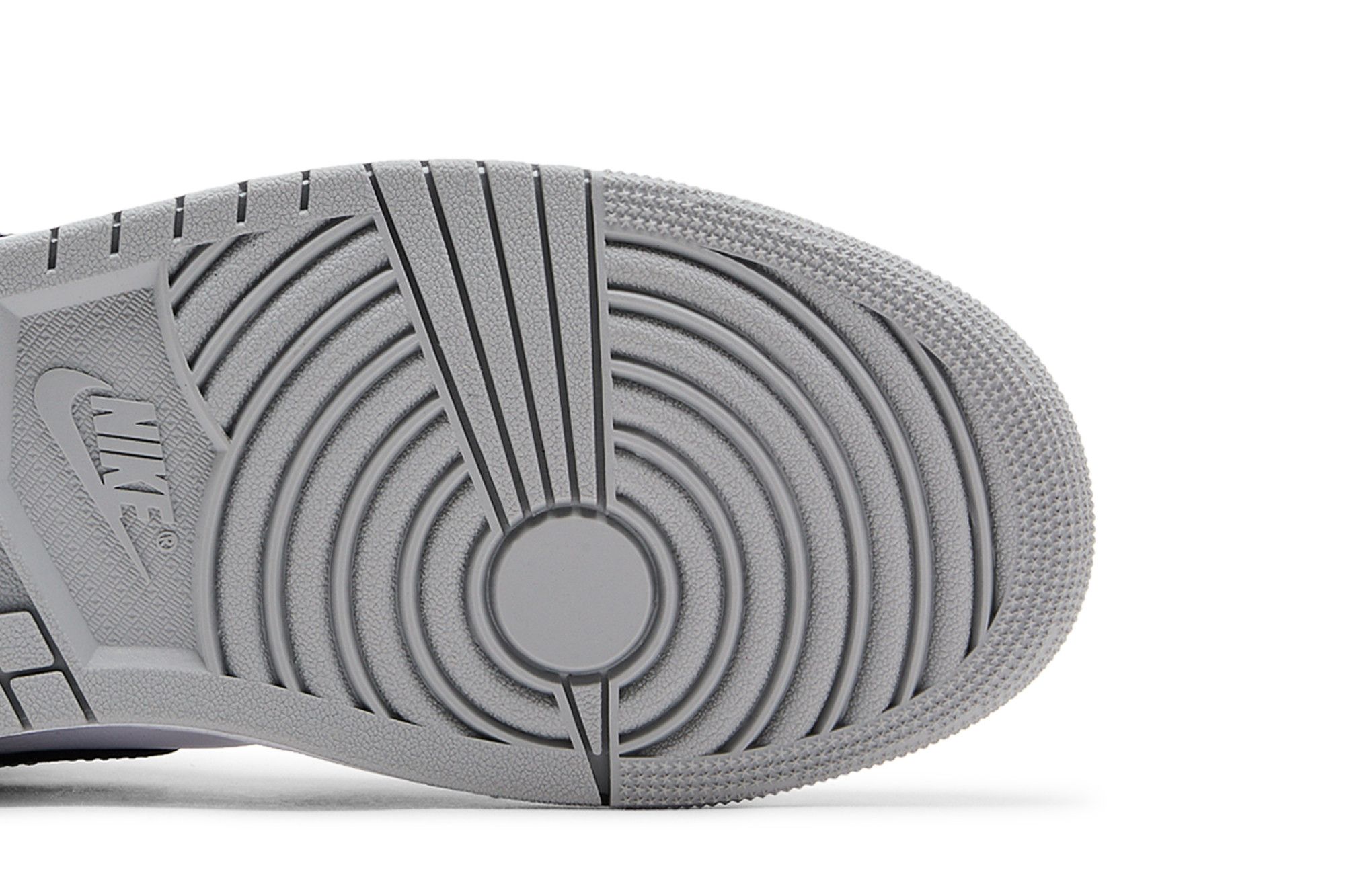 Jordan 1 Mid ‚Barons‘