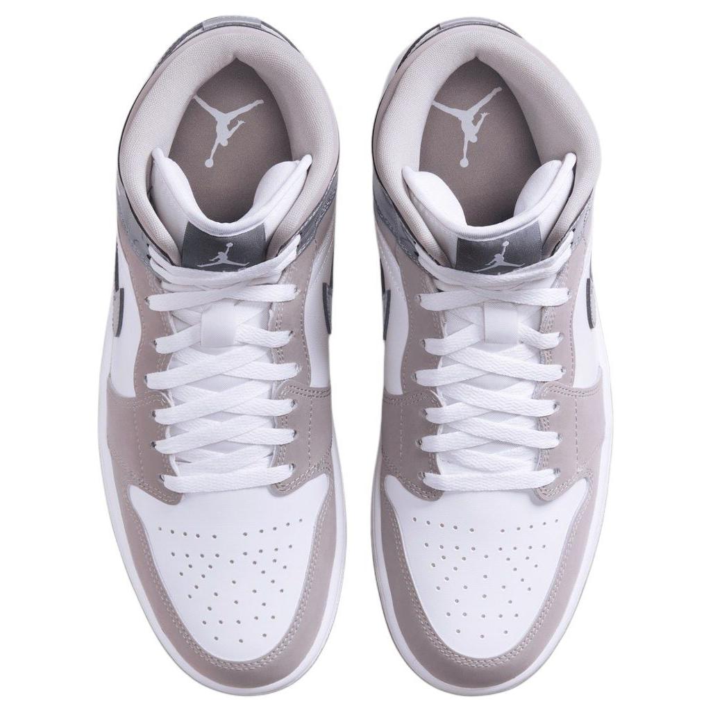 Jordan 1 Mid SE ‚Patent Cool Grey‘