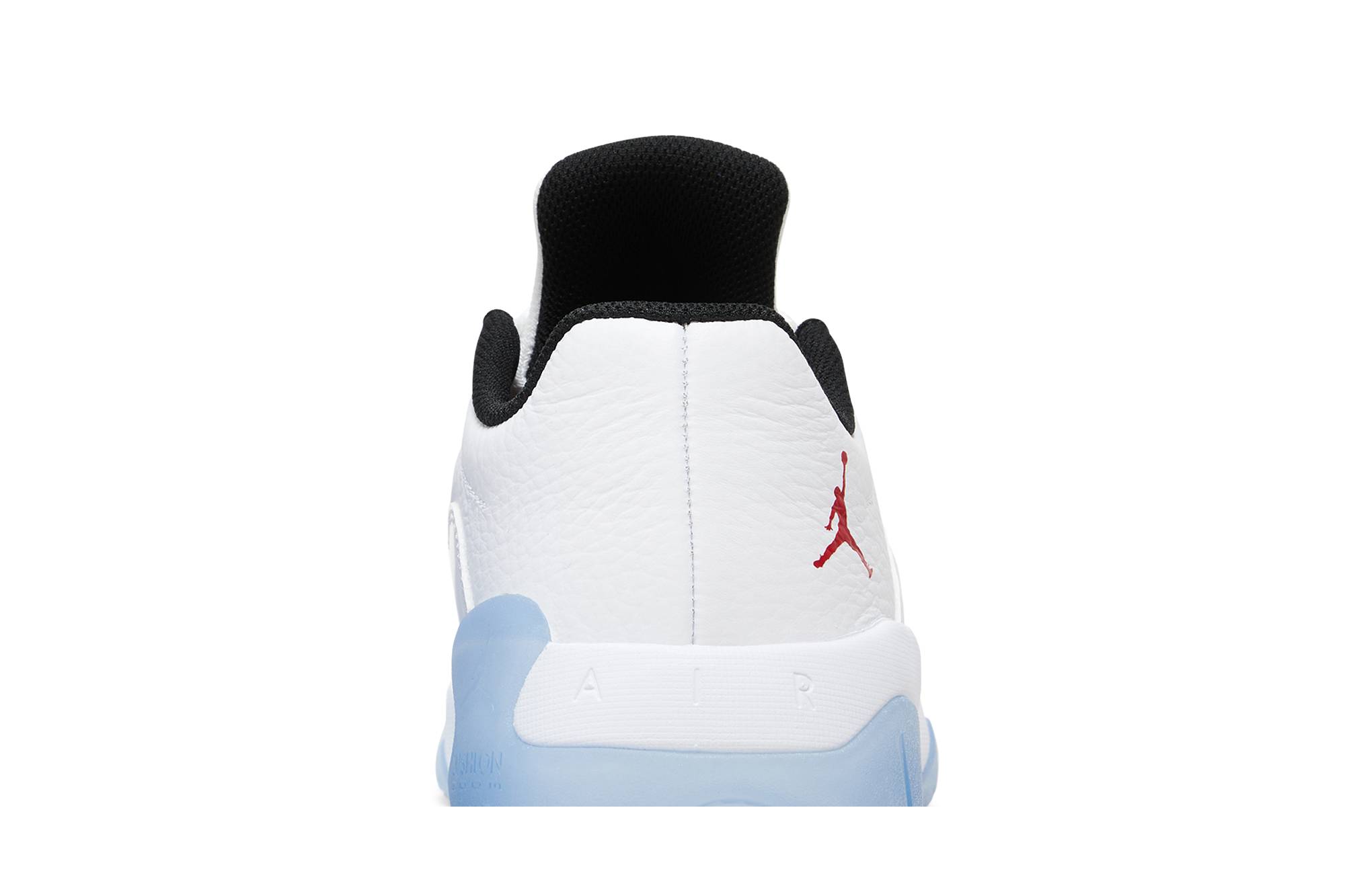Jordan 11 CMFT Low ‚White Varsity Red‘