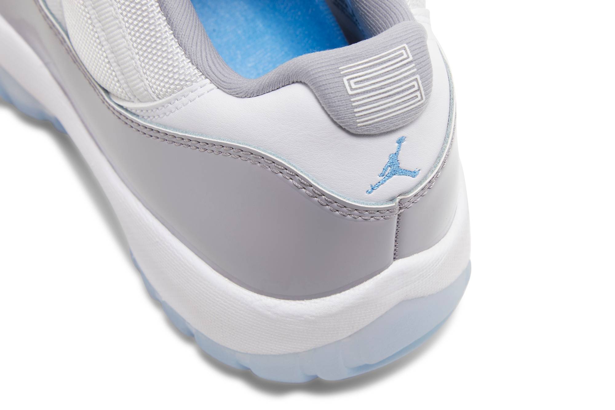 Jordan 11 Retro Low ‚Cement Grey‘