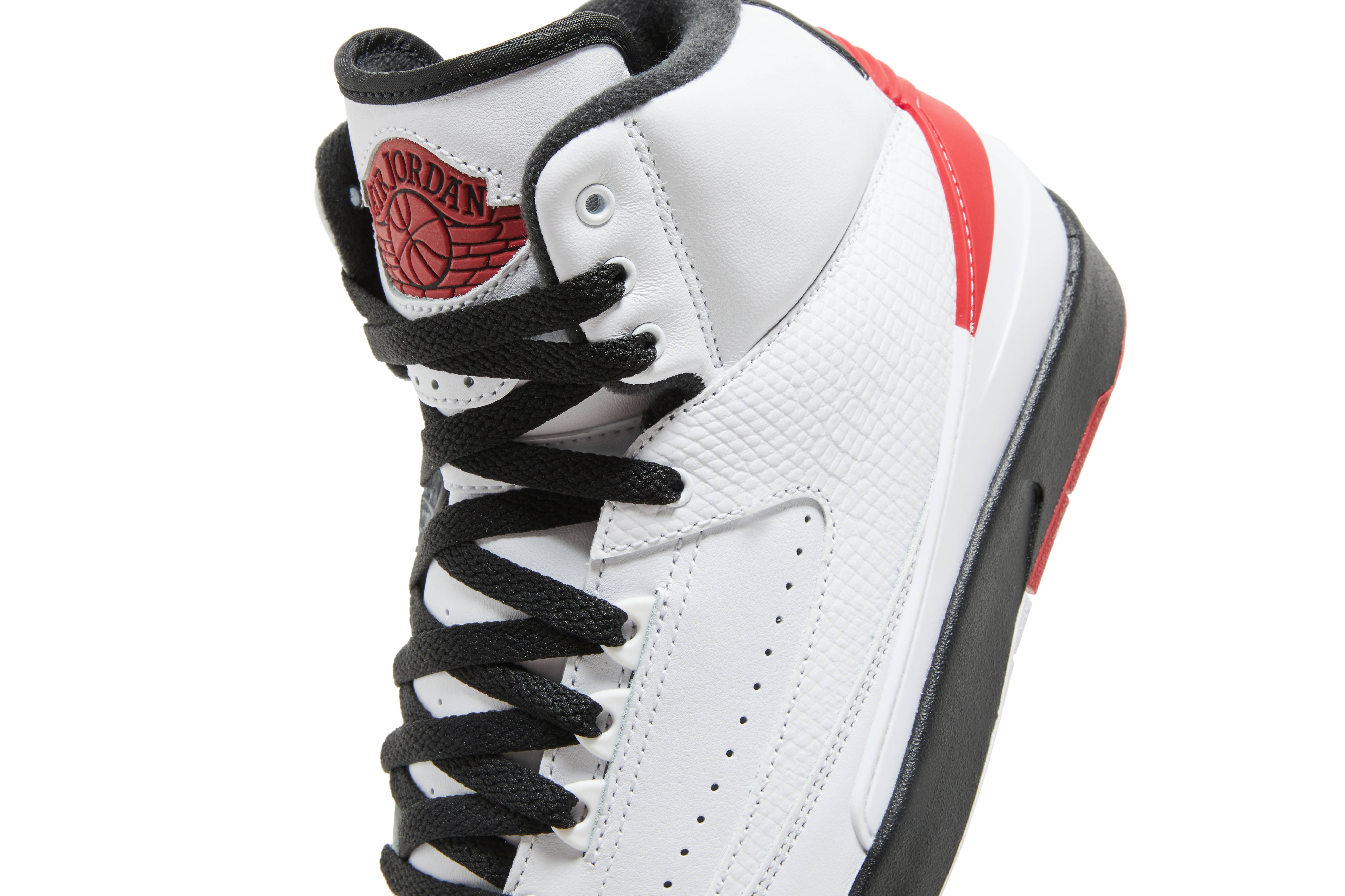 Jordan 2 Retro ‚Chicago‘ 2022