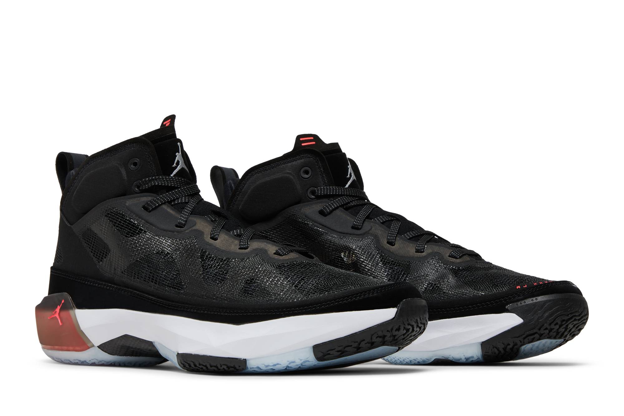 Jordan 37 ‚Black Hot Punch‘
