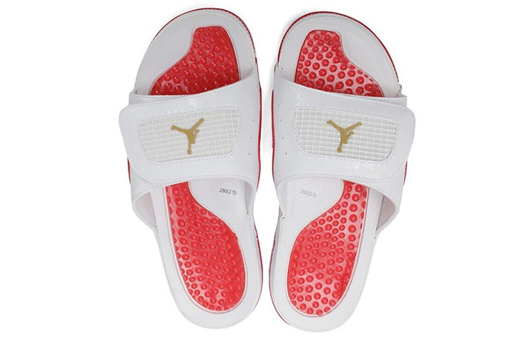 Jordan Hydro 4 Retro ‚University Red Metallic Gold‘