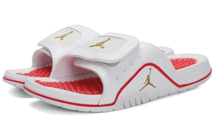 Jordan Hydro 4 Retro ‚University Red Metallic Gold‘