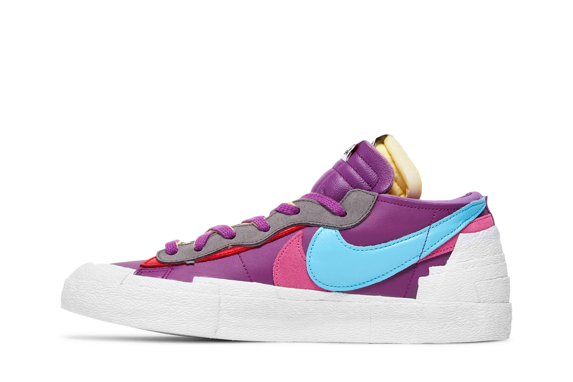 KAWS x sacai x Nike Blazer Low ‚Purple Dusk‘