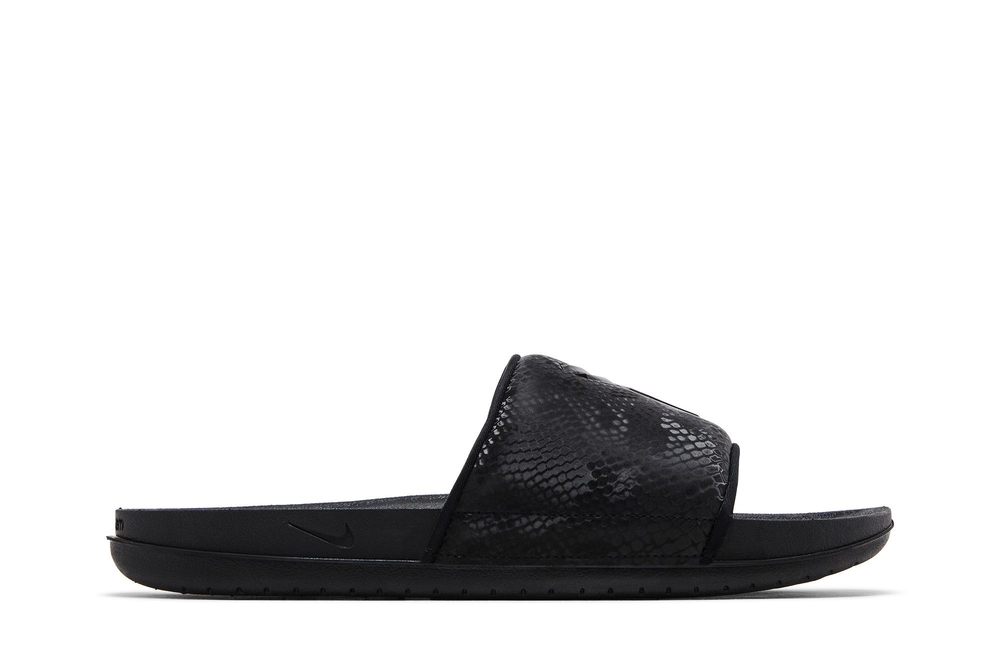 Kobe Bryant x Nike Offcourt Slide ‚Triple Black‘