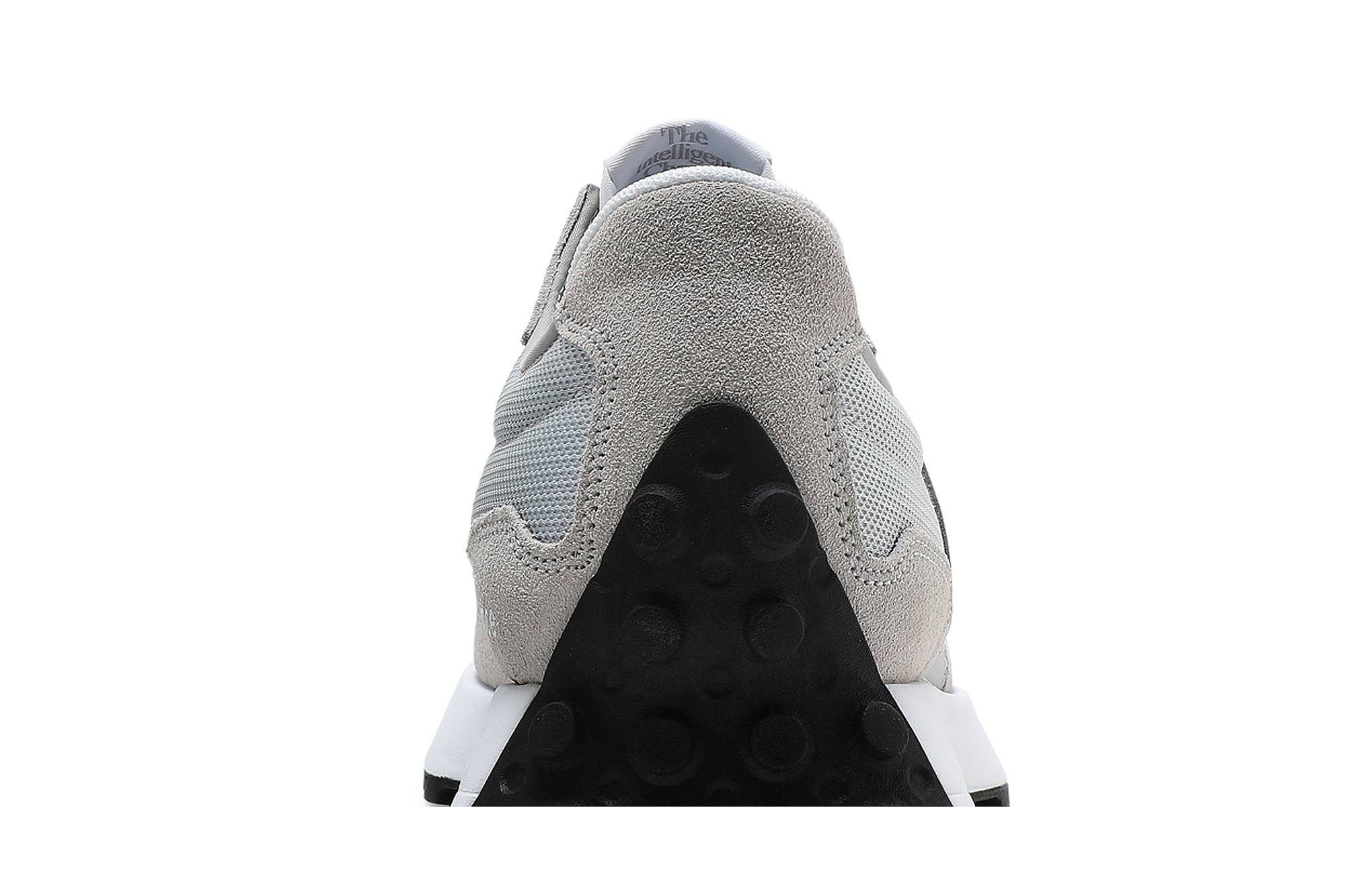New Balance 327 ‚Rain Cloud Metallic Silver‘