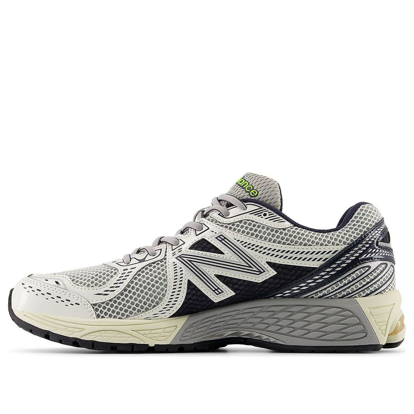 New Balance 860v2 ‚White Black Neon‘