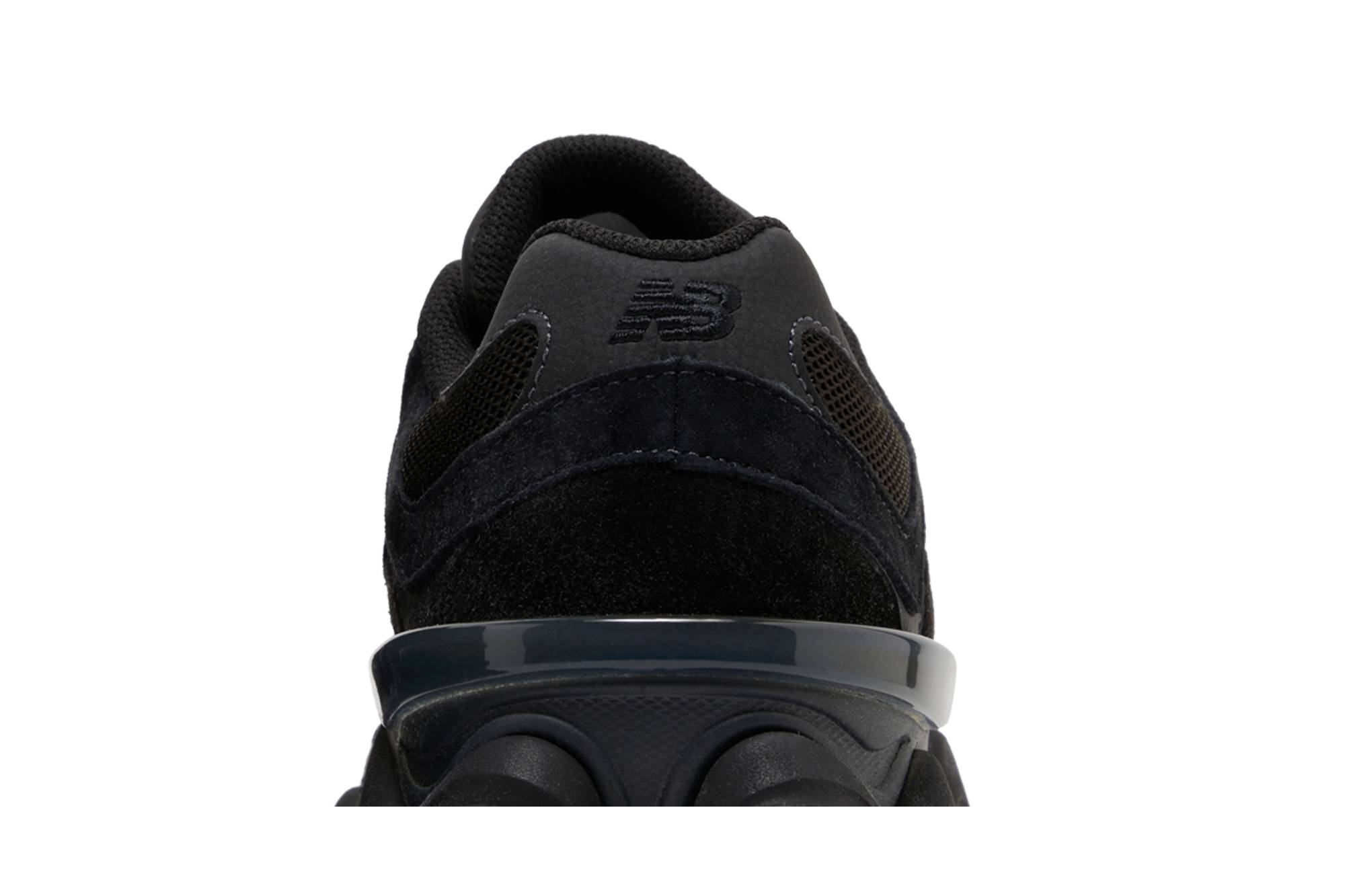 New Balance 9060 ‚Black‘