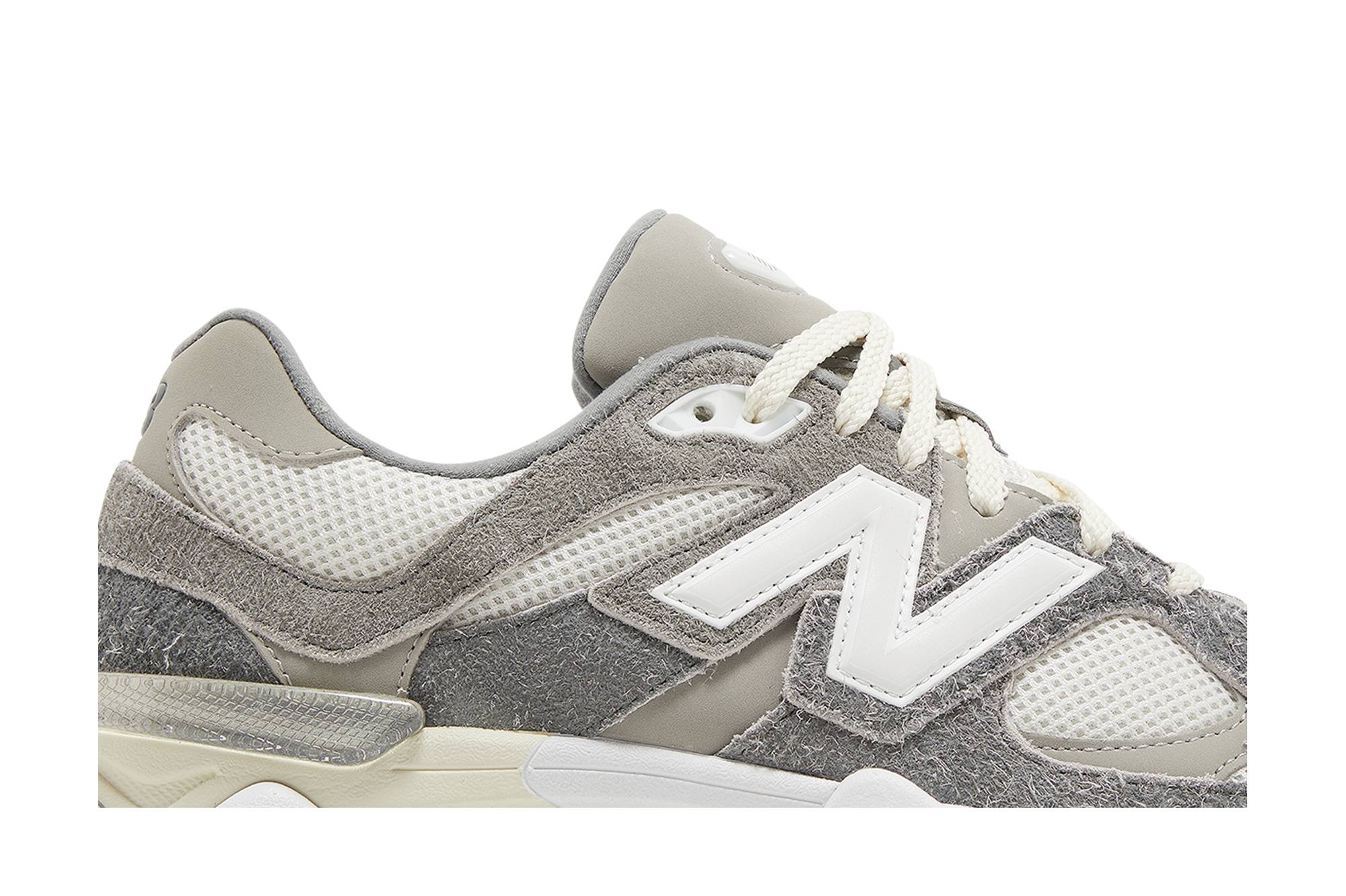 New Balance 9060 ‚Grey White‘