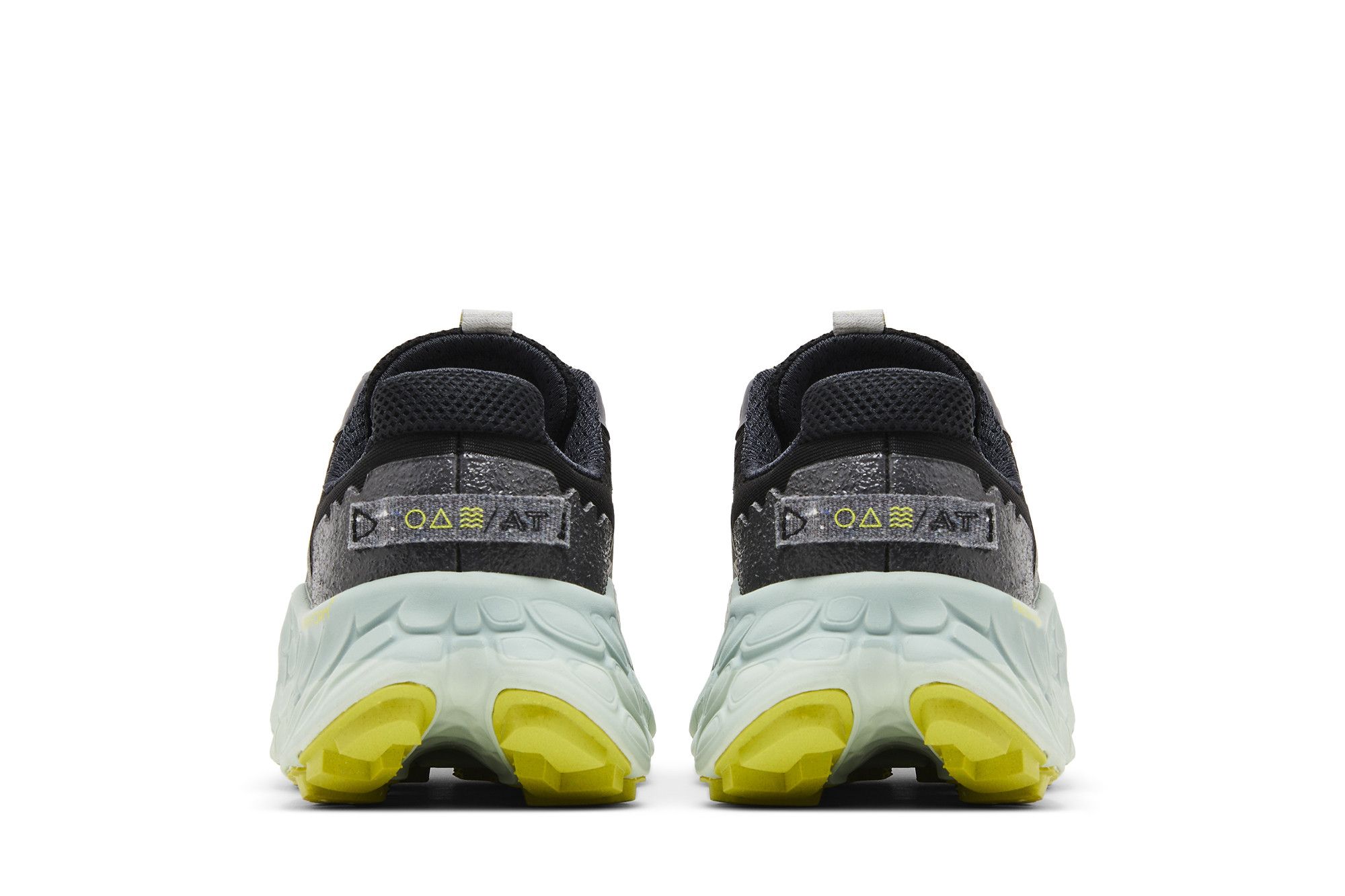 New Balance Fresh Foam X More Trail v3 2E Wide ‚Black Tea Tree‘