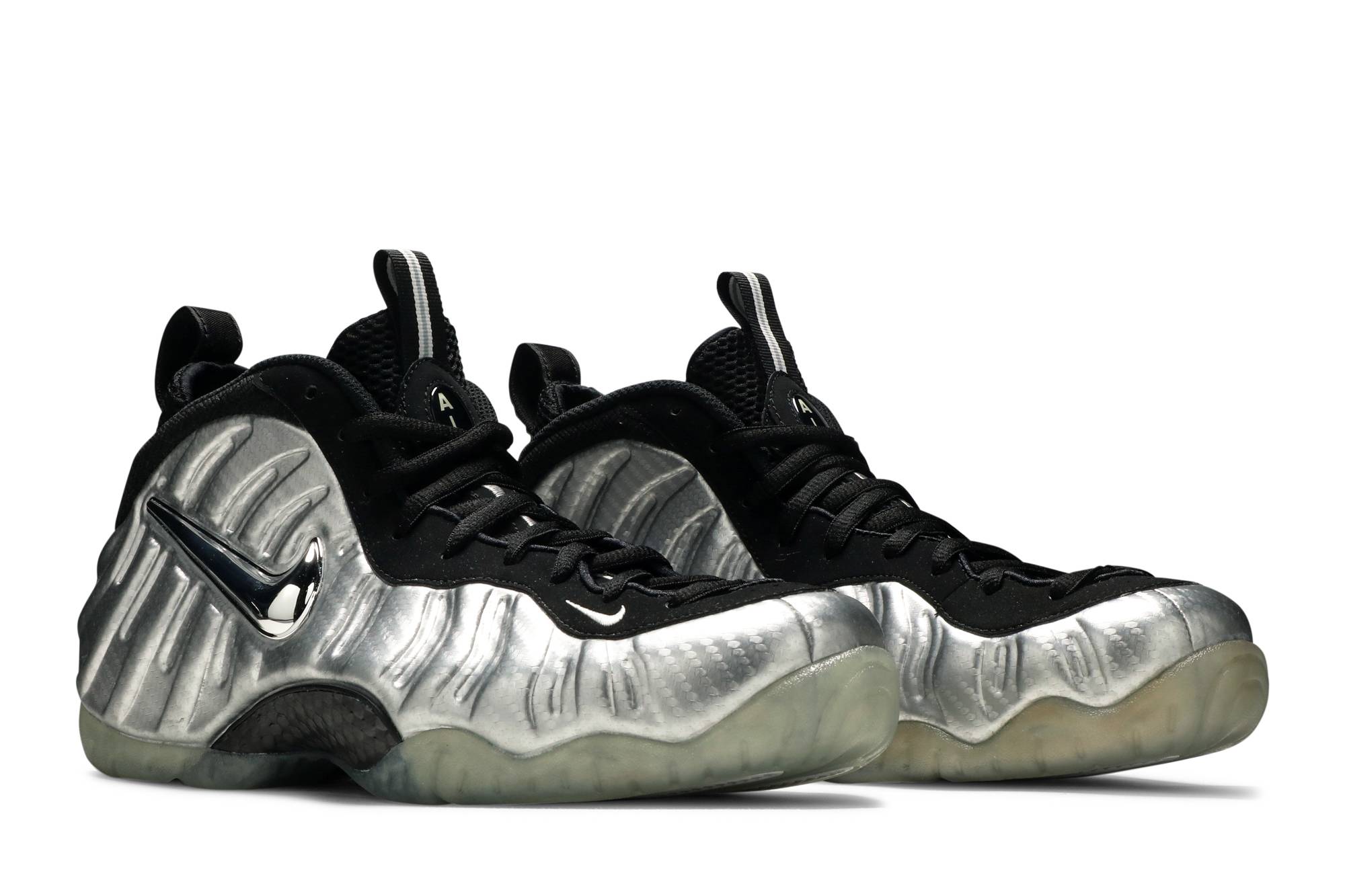 Nike Air Foamposite Pro ‚Silver Surfer‘