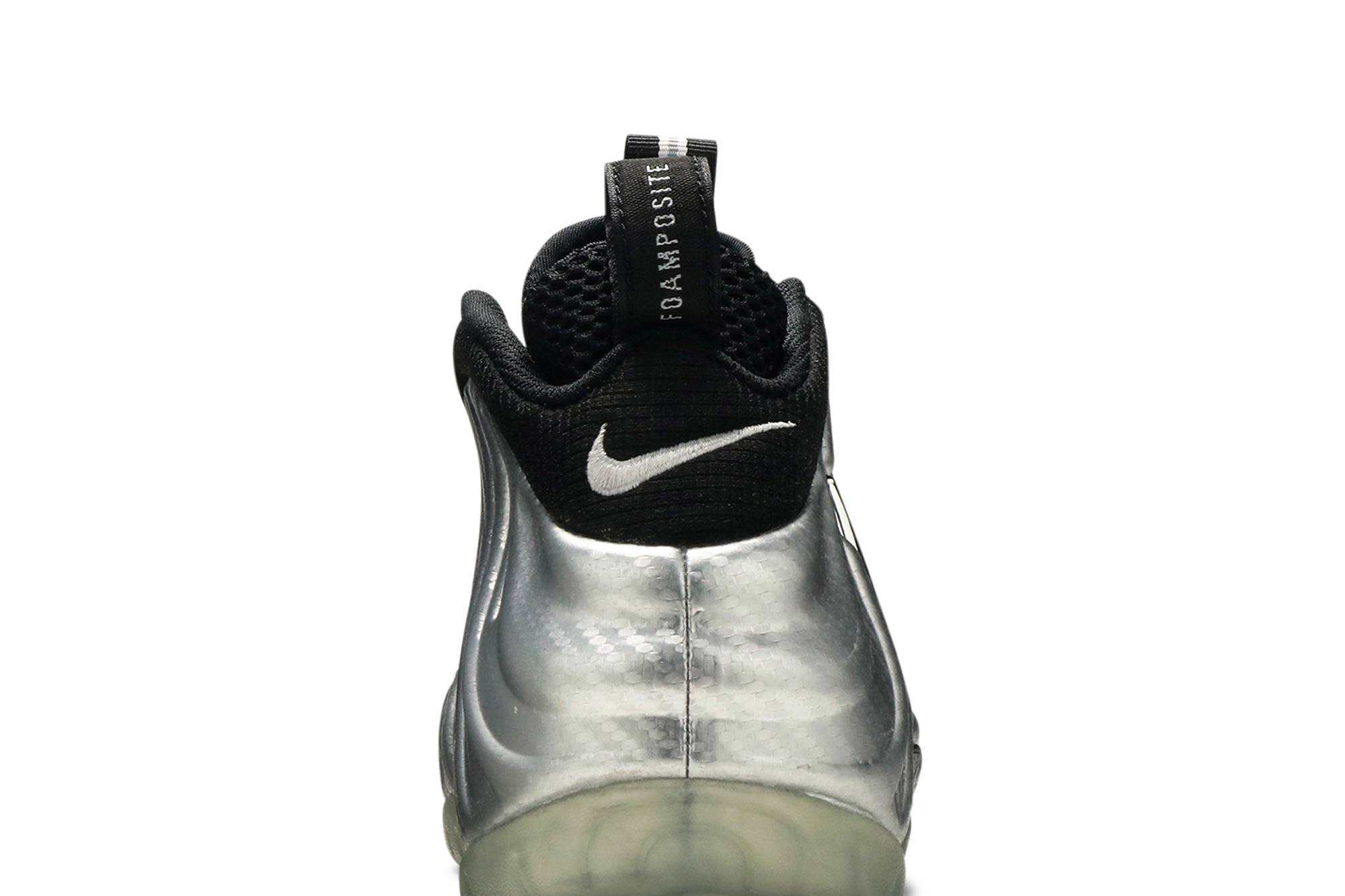 Nike Air Foamposite Pro ‚Silver Surfer‘