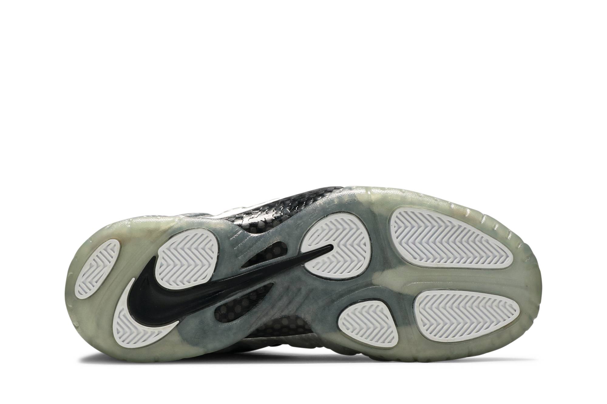 Nike Air Foamposite Pro ‚Silver Surfer‘