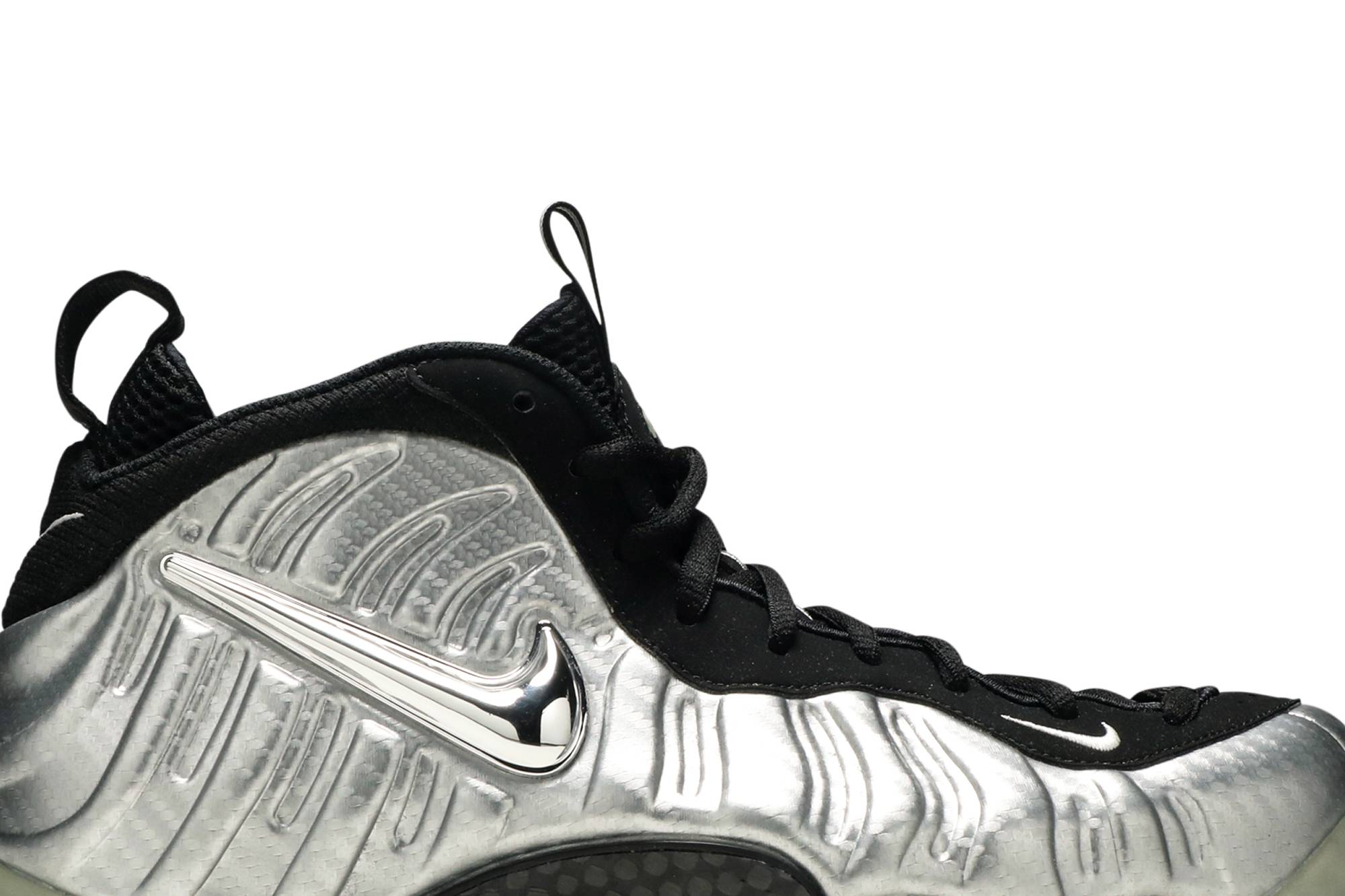 Nike Air Foamposite Pro ‚Silver Surfer‘
