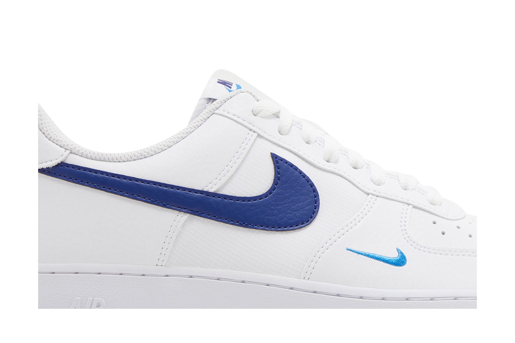 Nike Air Force 1 ’07 ‚White Deep Royal Blue‘