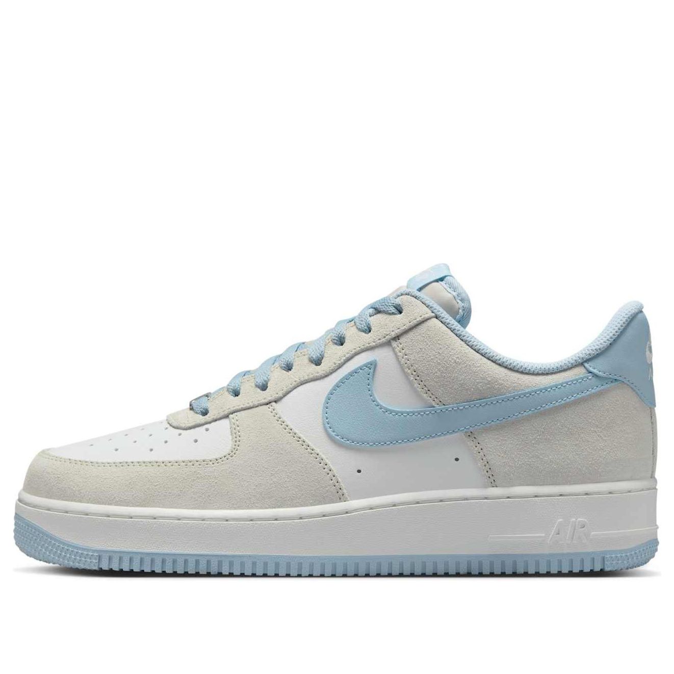 Nike Air Force 1 ’07 LV8 ‚Light Bone Light Armory Blue‘