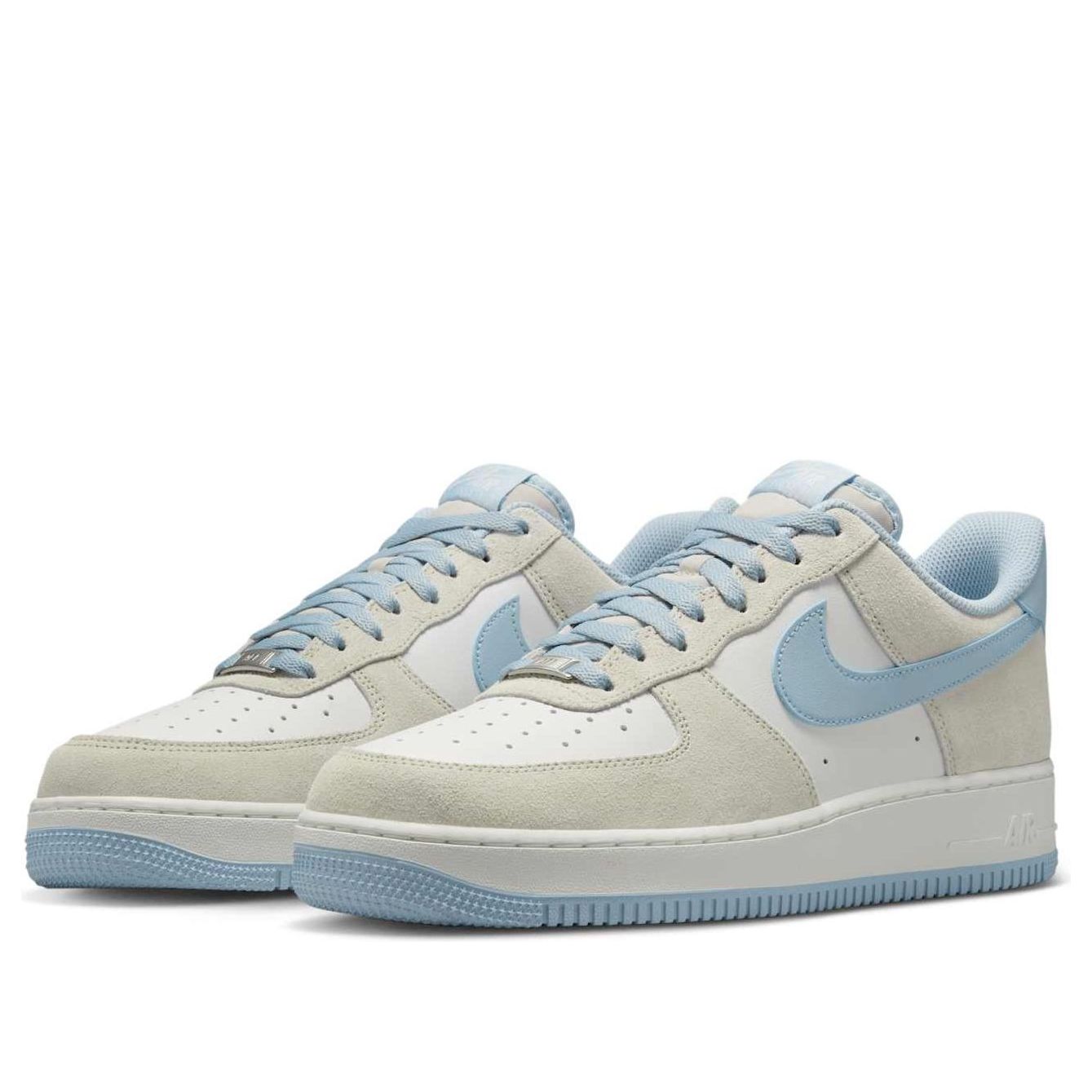 Nike Air Force 1 ’07 LV8 ‚Light Bone Light Armory Blue‘