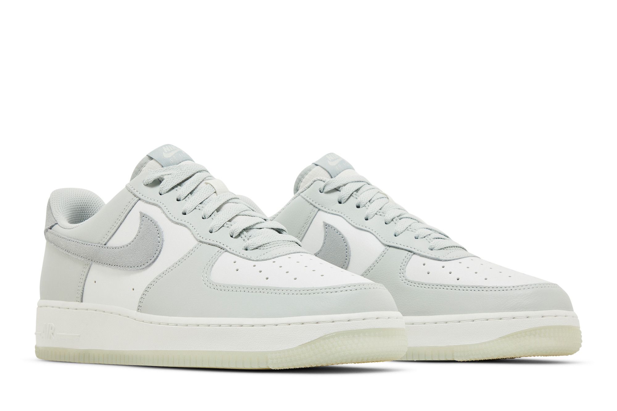 Nike Air Force 1 ’07 LV8 ‚Light Silver Pumice‘