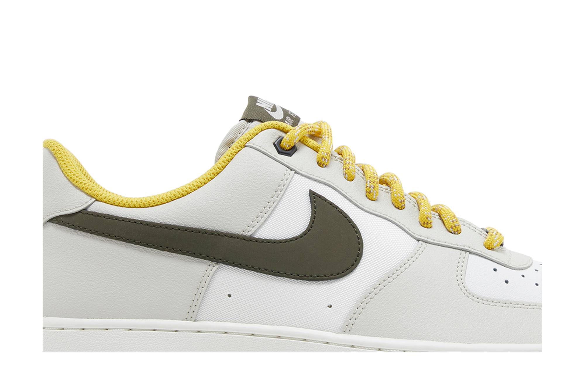 Nike Air Force 1 Low Premium ‚Light Bone Vivid Sulfur‘