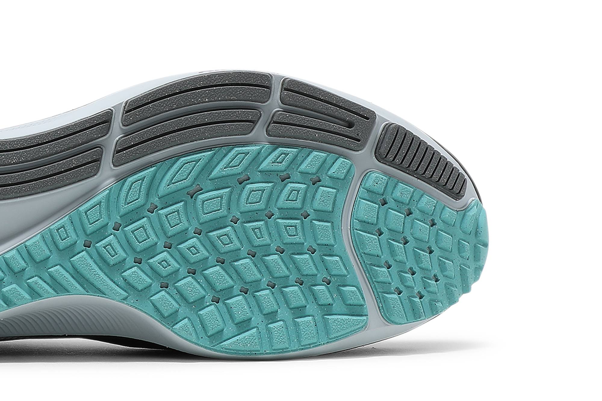 Nike Air Zoom Pegasus 38 LE ‚Greedy‘