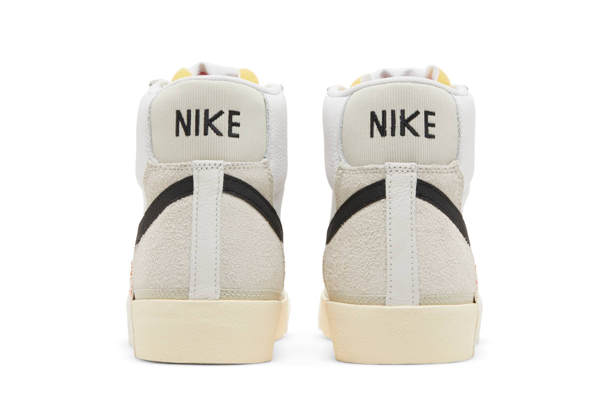 Nike Blazer Mid ’77 Pro Club ‚Remastered - Light Bone Black‘