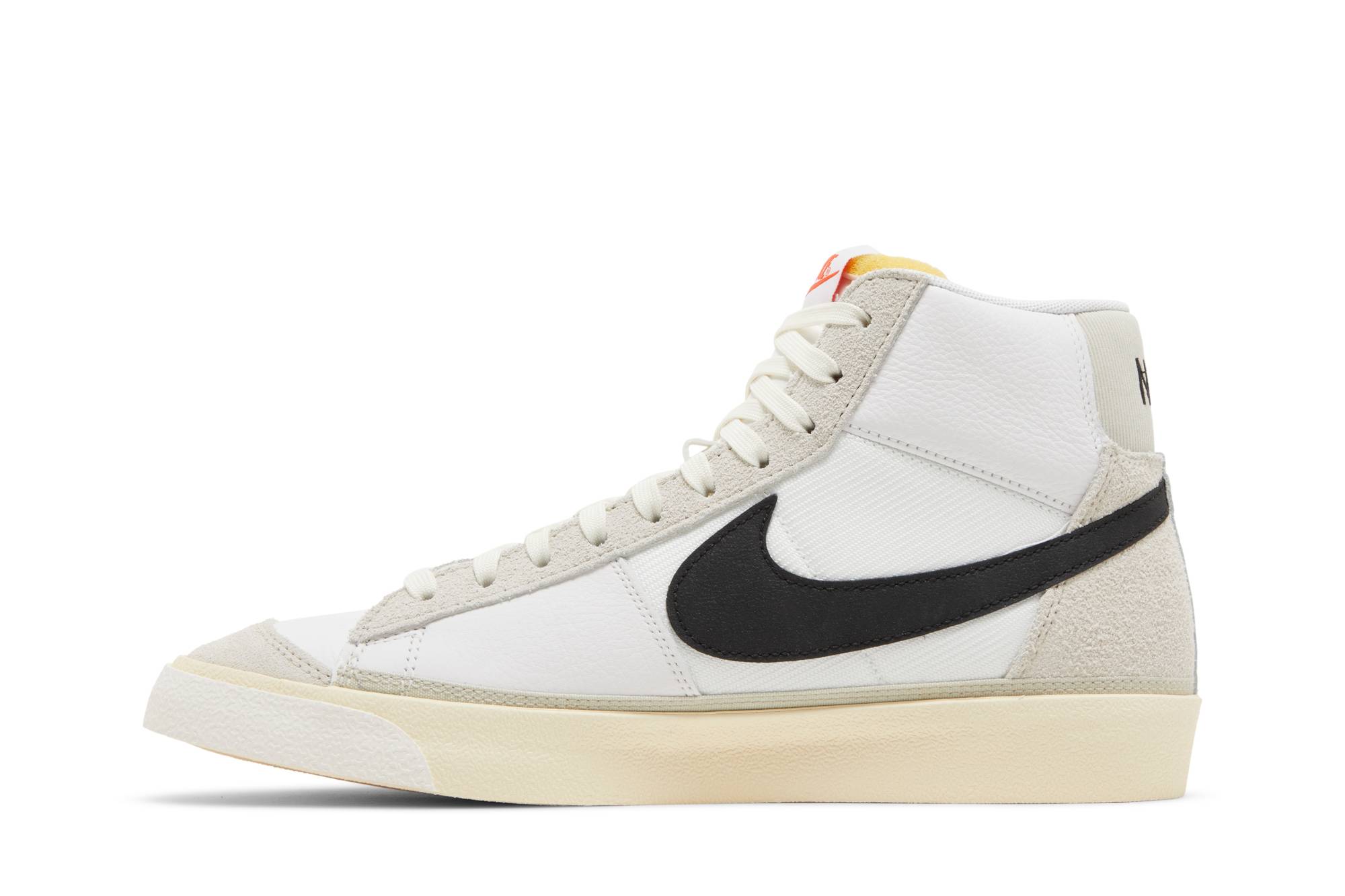 Nike Blazer Mid ’77 Pro Club ‚Remastered - Light Bone Black‘