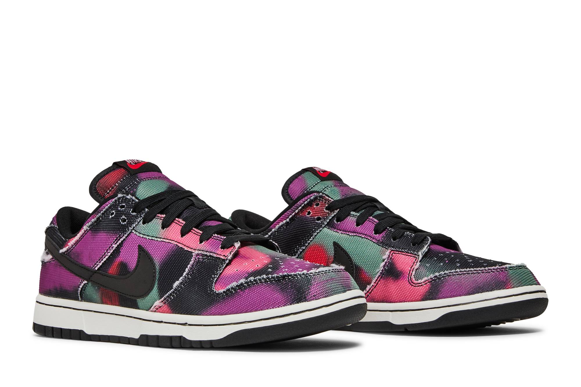 Nike Dunk Low ‚Graffiti‘