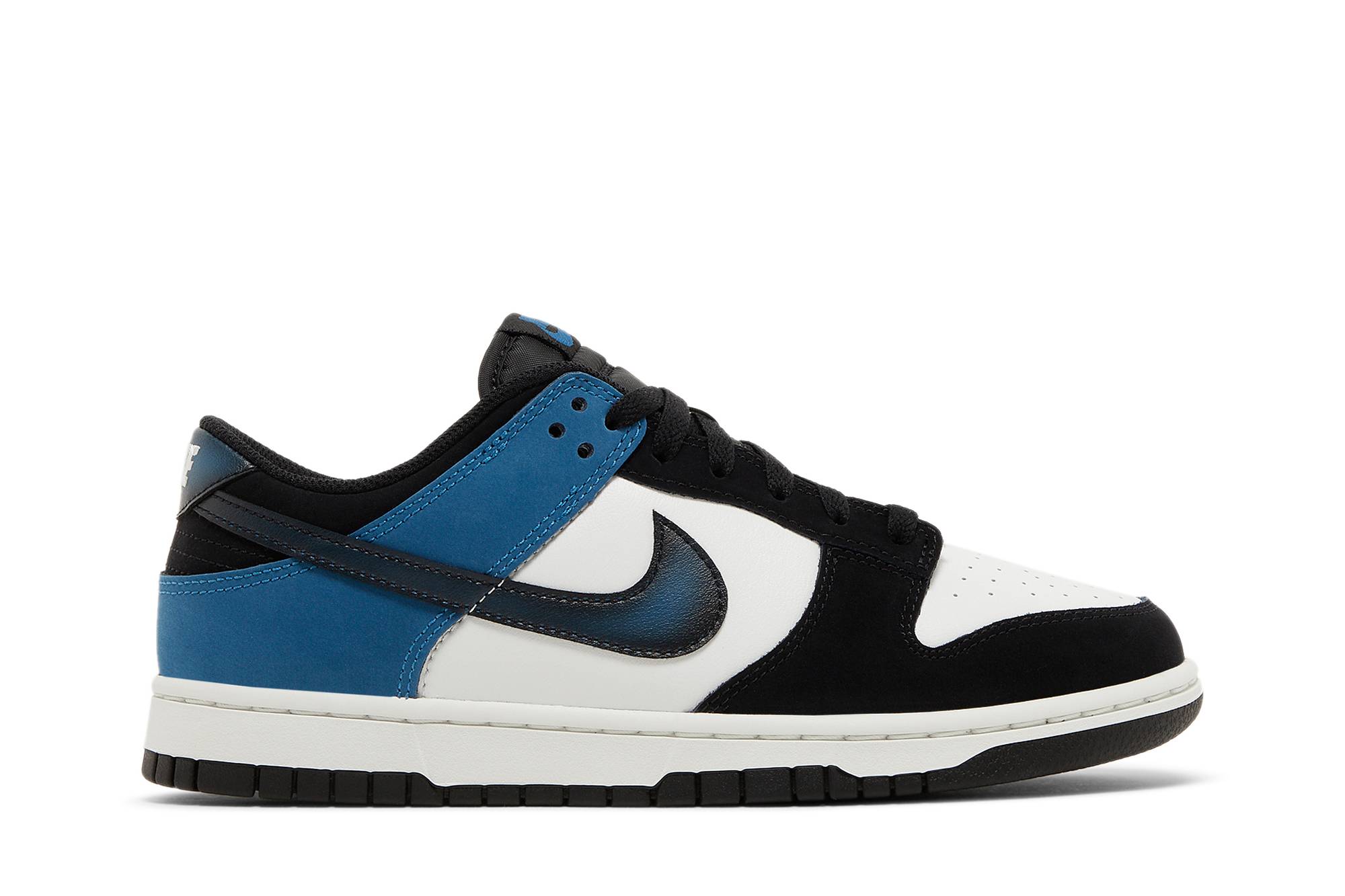 Nike Dunk Low ‚Industrial Blue‘
