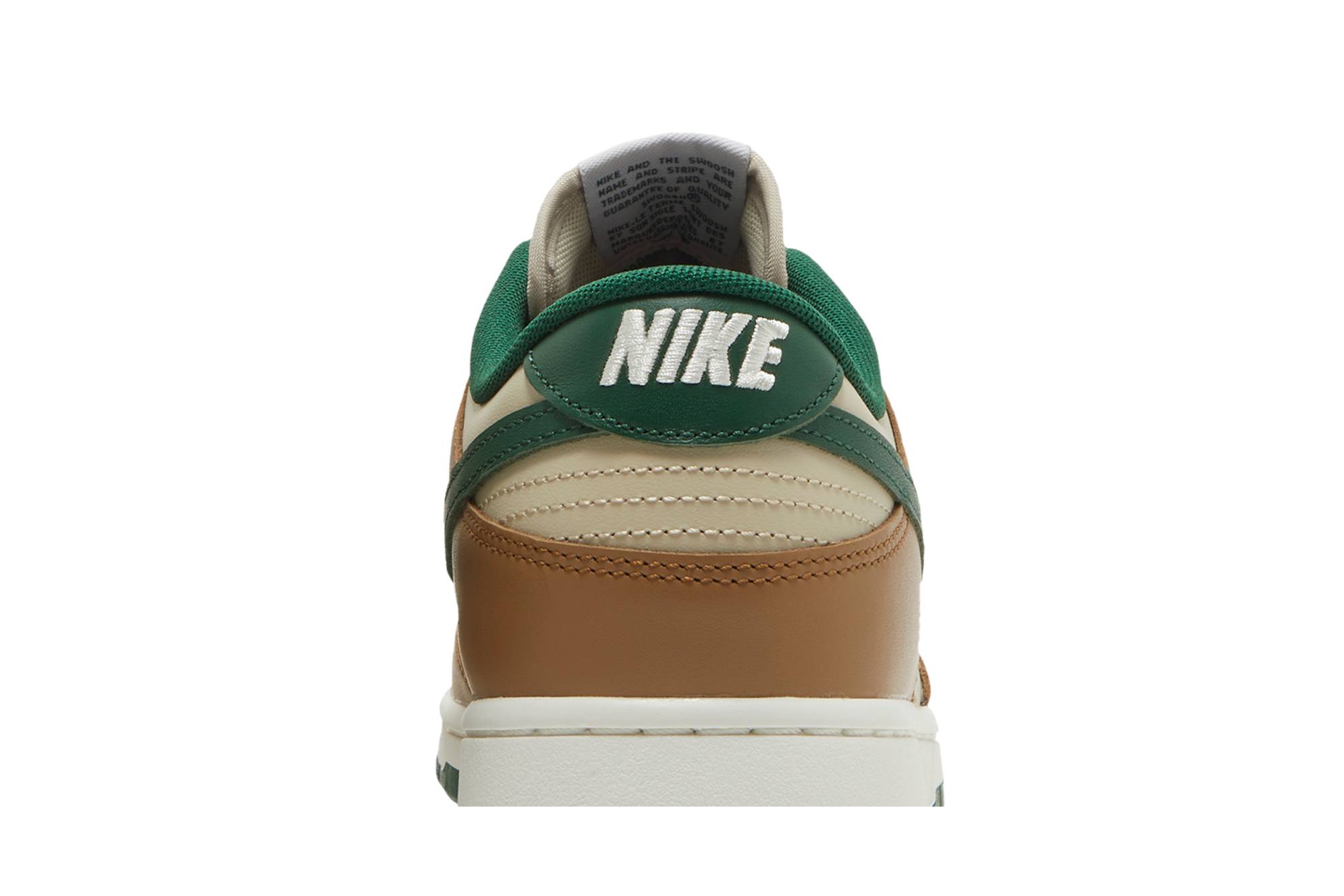 Nike Dunk Low ‚Rattan Canyon Green‘