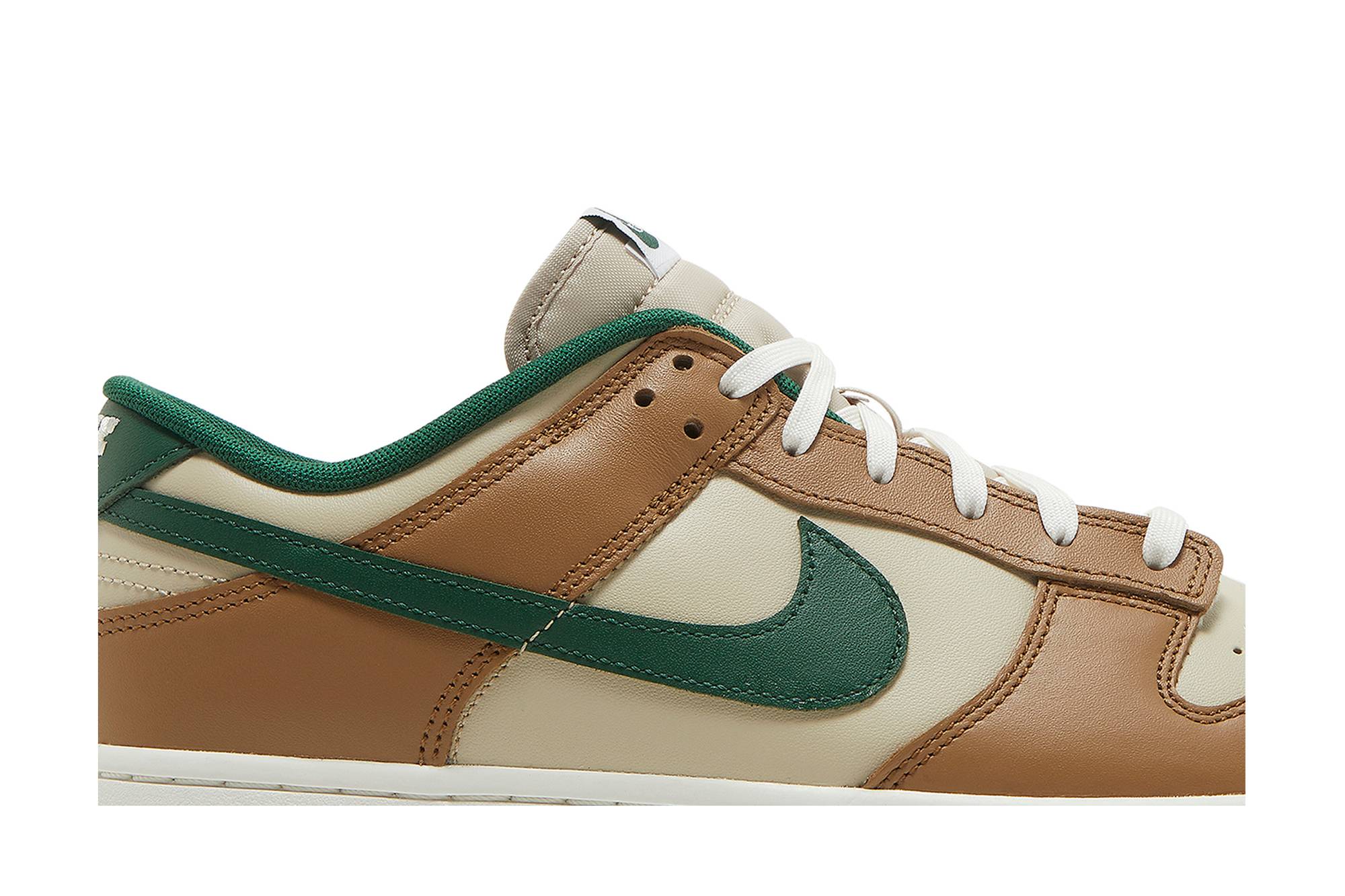 Nike Dunk Low ‚Rattan Canyon Green‘
