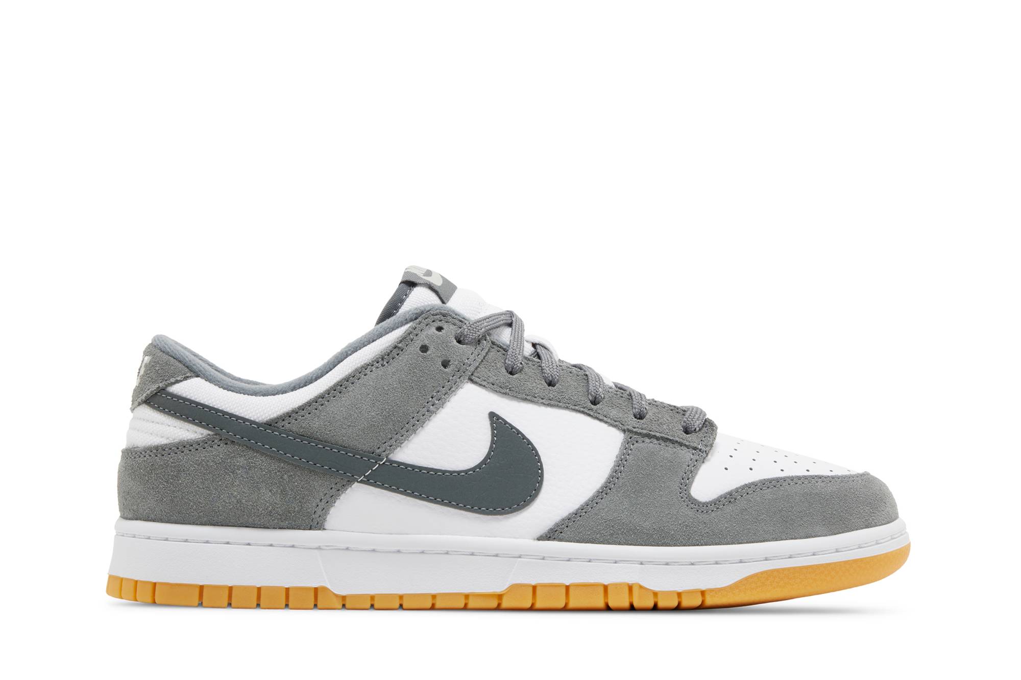 Nike Dunk Low ‚Smoke Grey Gum‘