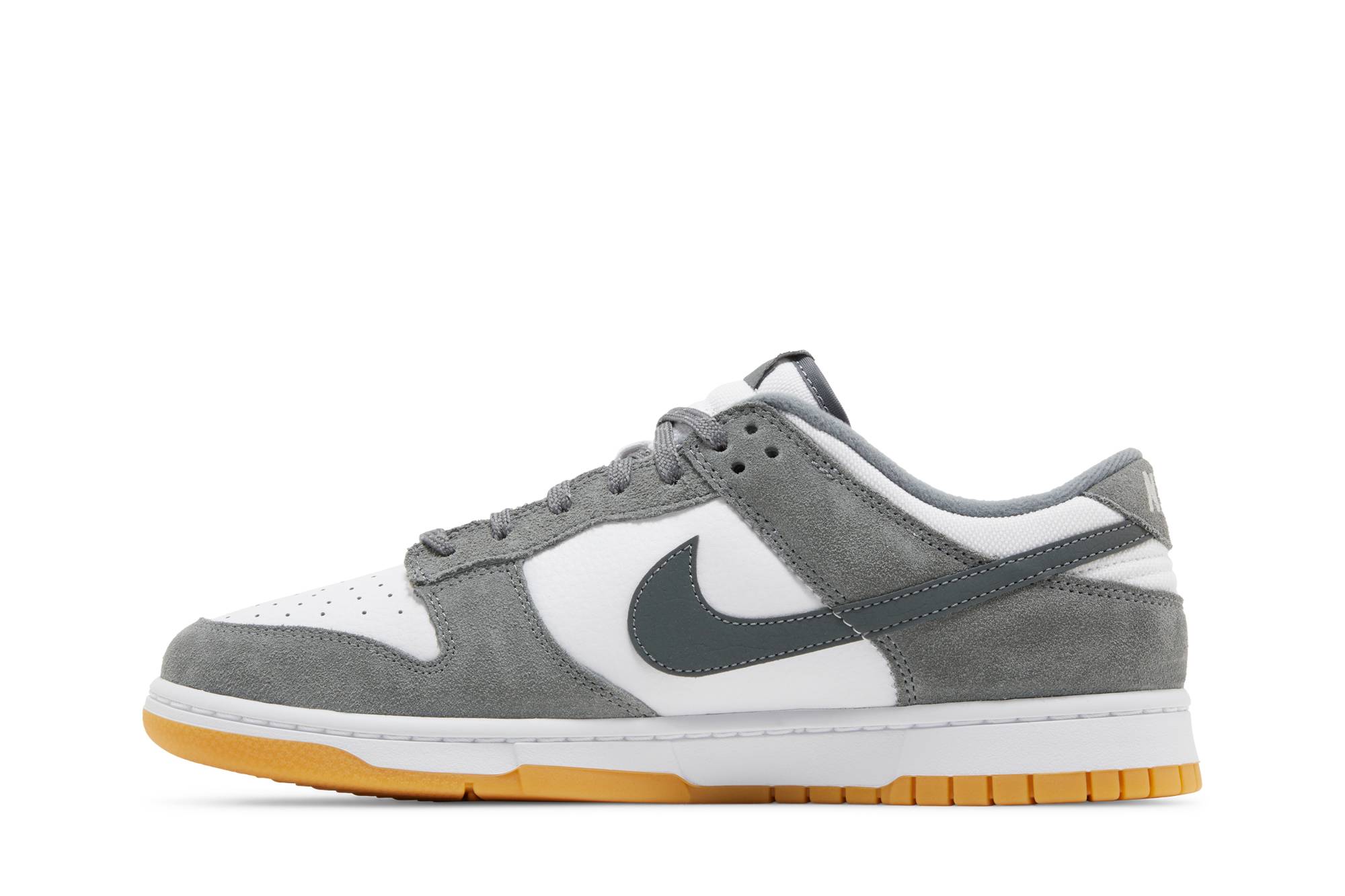 Nike Dunk Low ‚Smoke Grey Gum‘