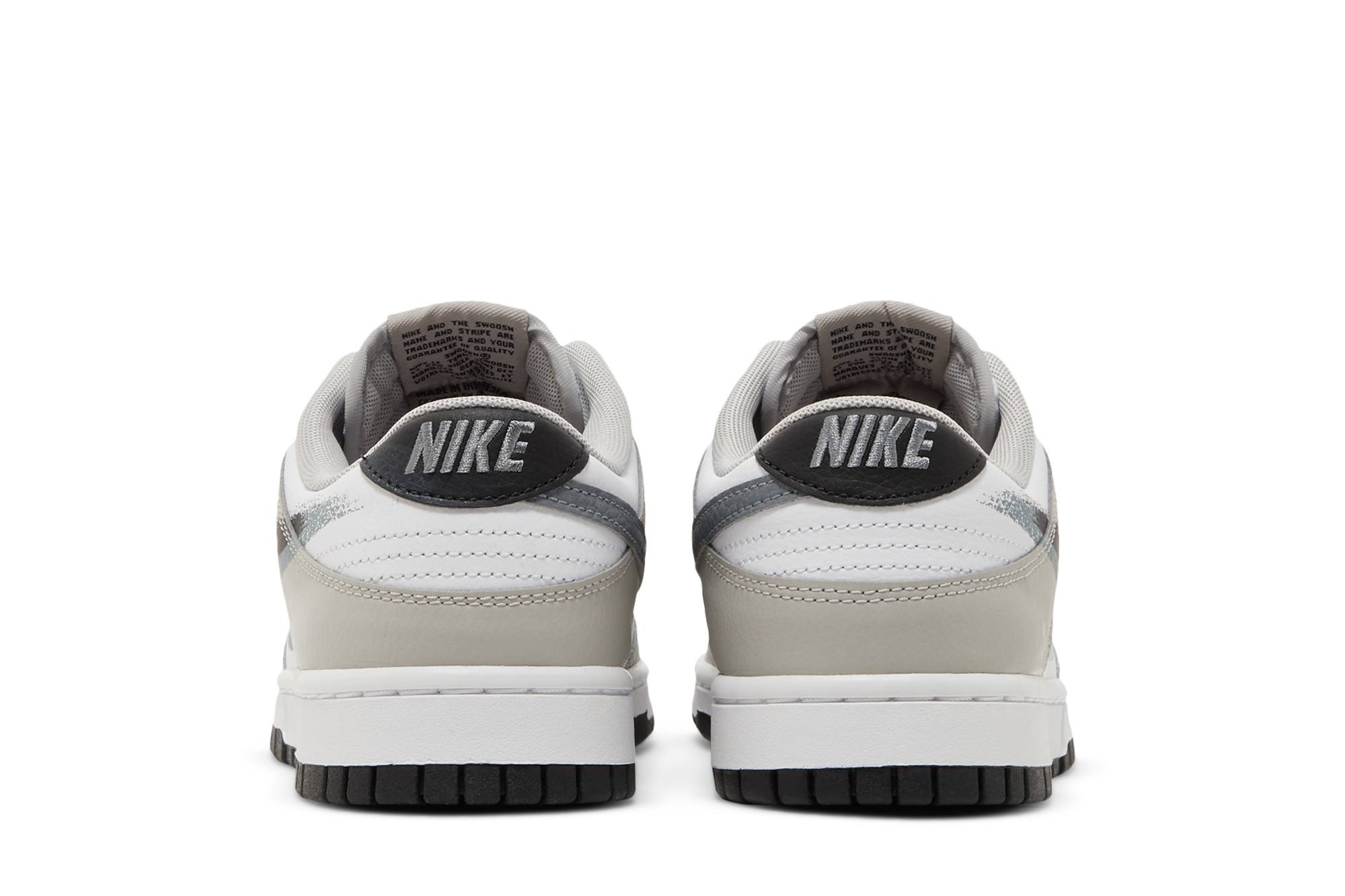 Nike Dunk Low ‚Stencil Swoosh‘