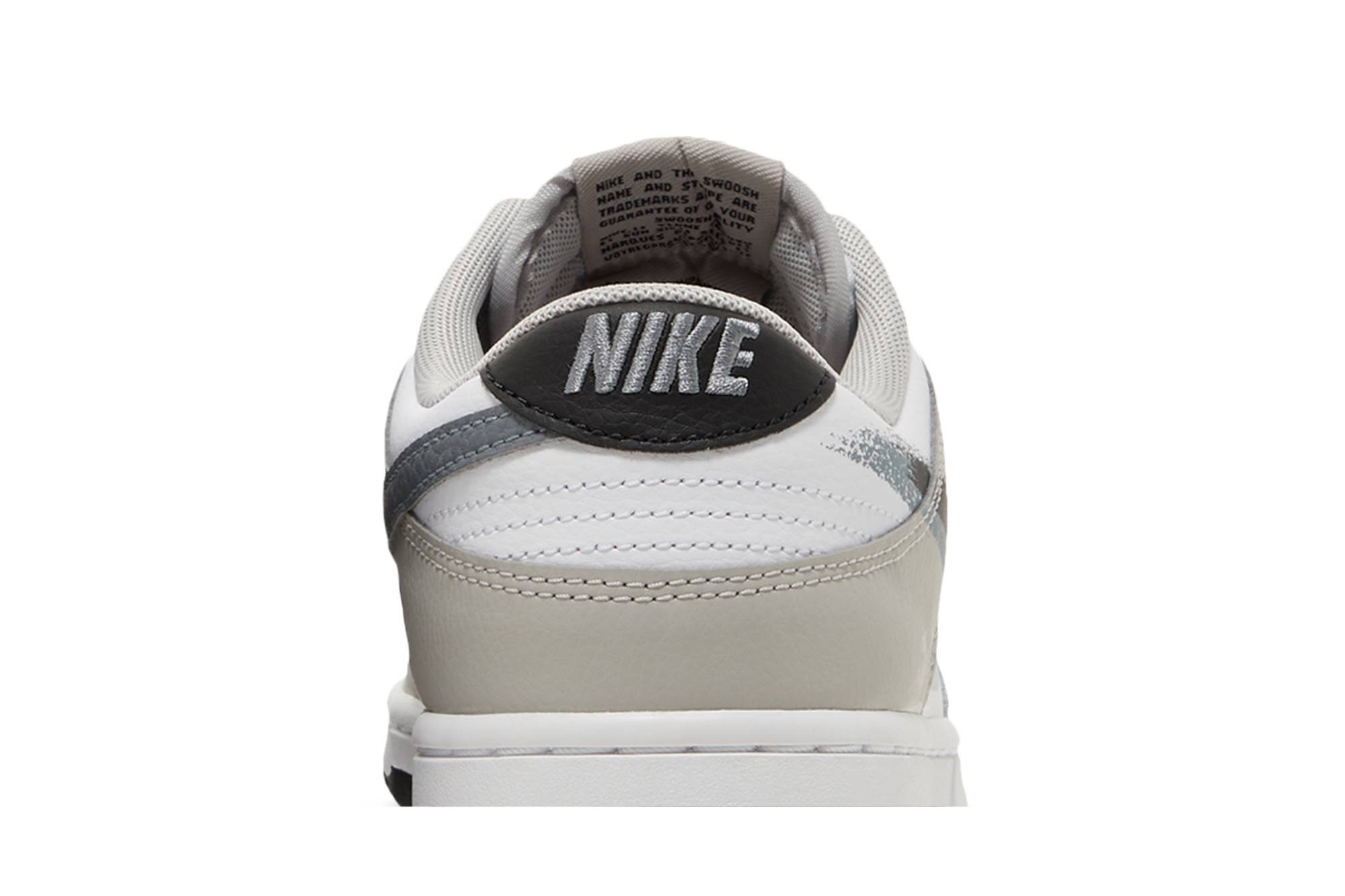 Nike Dunk Low ‚Stencil Swoosh‘