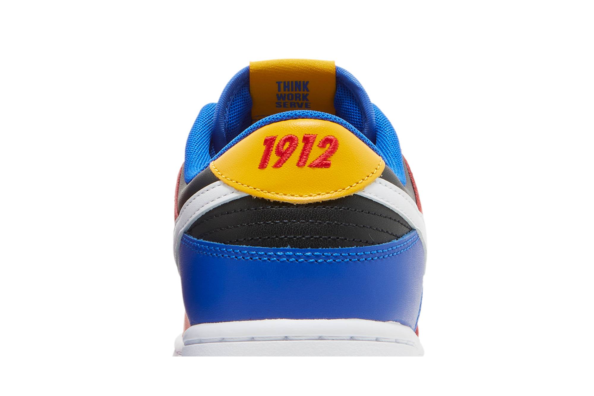 Nike Dunk Low ‚TSU‘