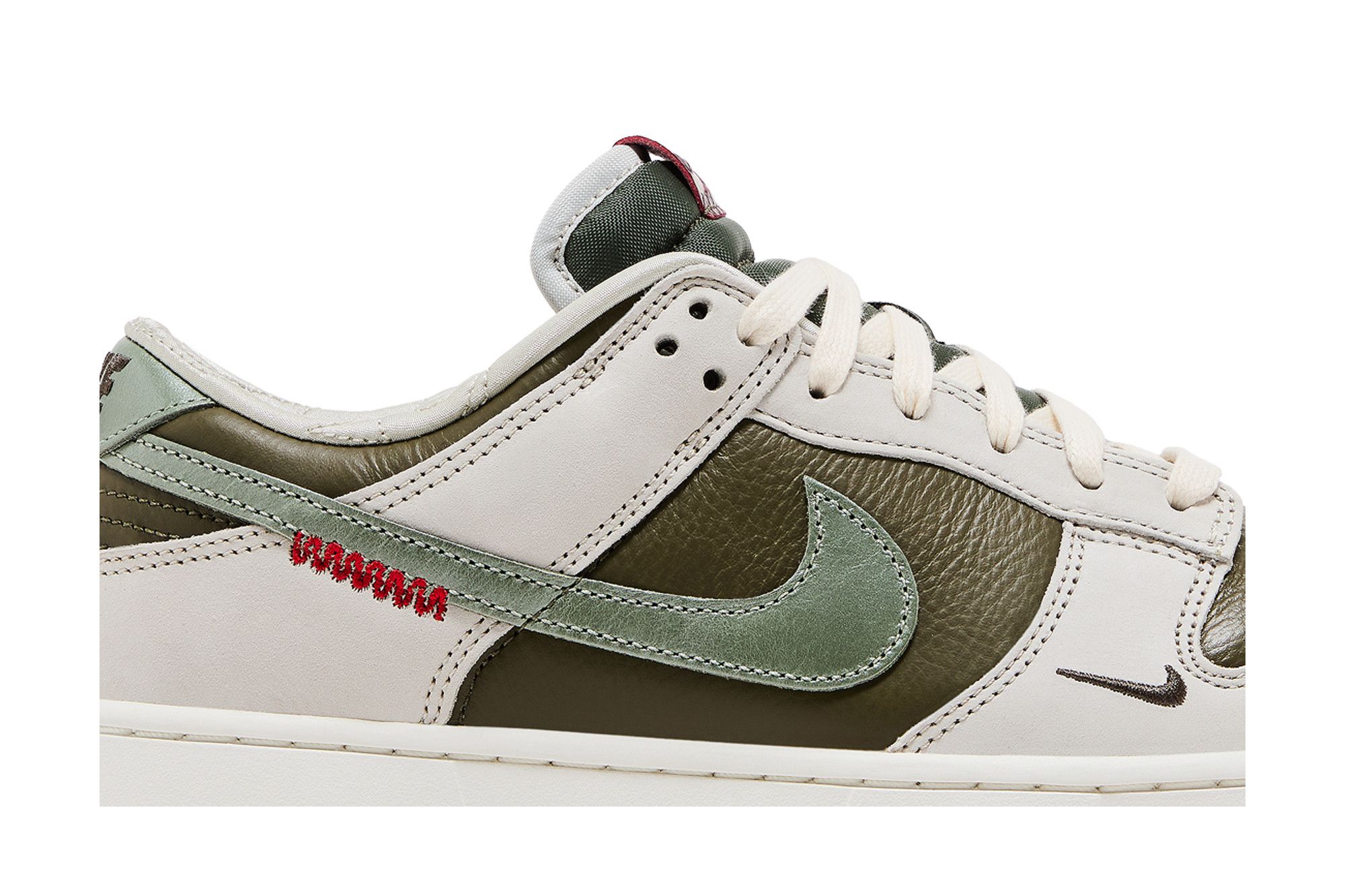 Nike Dunk Low ‚Year of the Snake‘