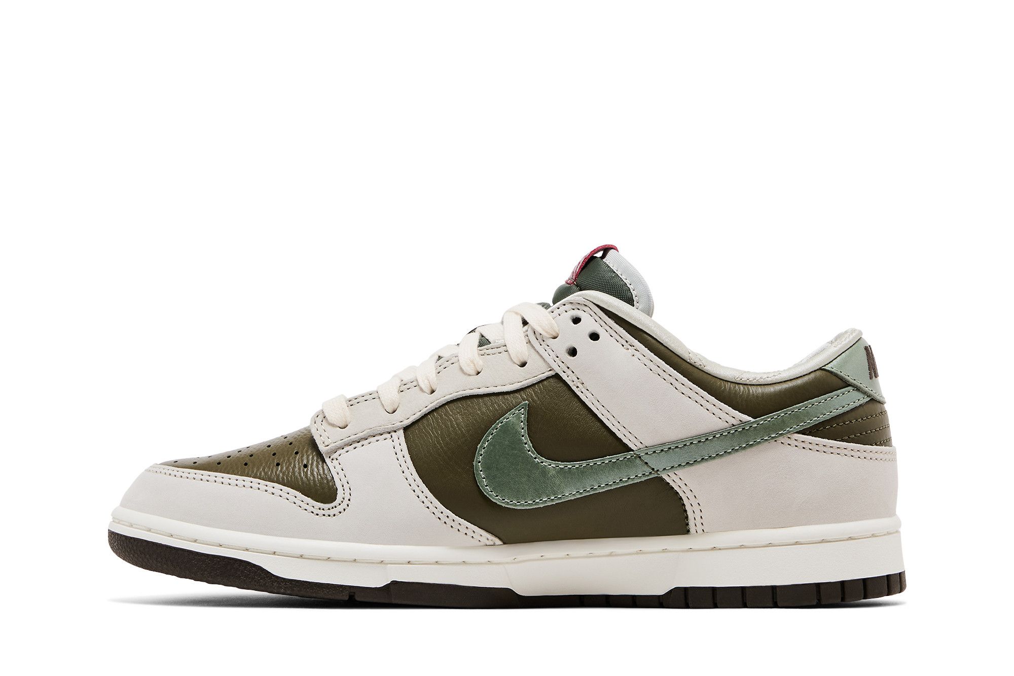 Nike Dunk Low ‚Year of the Snake‘