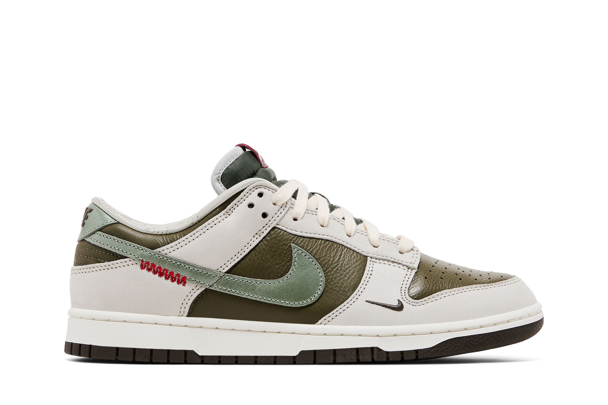 Nike Dunk Low ‚Year of the Snake‘